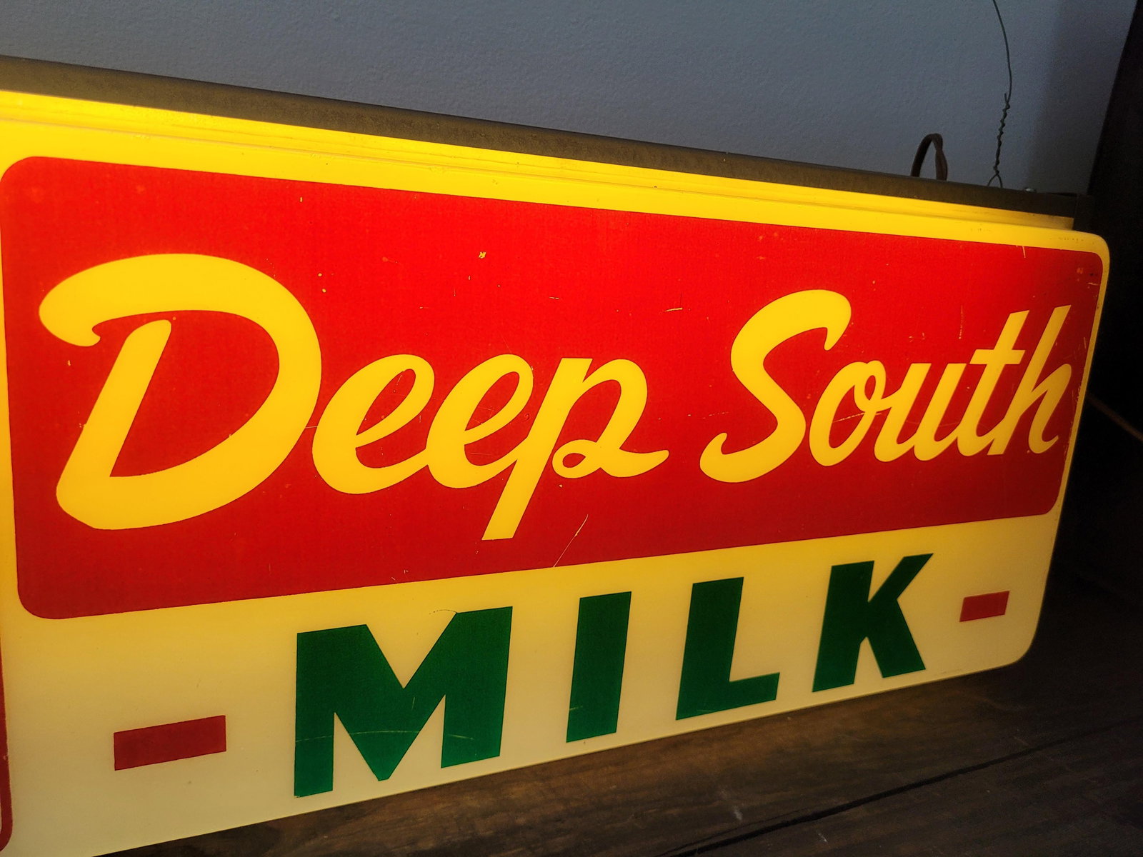 Mid 20th Century Deep South Milk Light-Up Advertising Clock by the Countryman Co. - 2