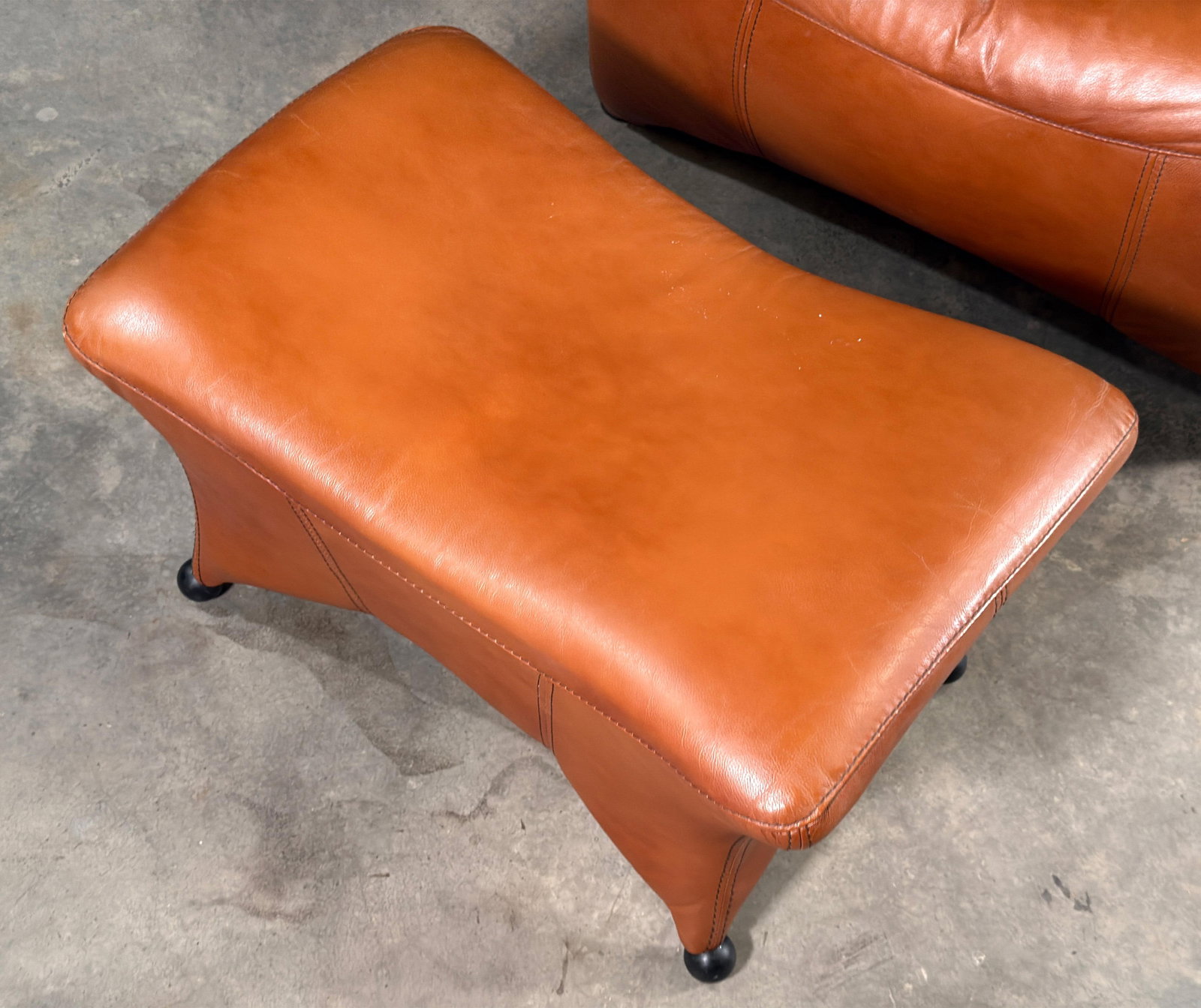 Gerard Van Den Berg Style Leolux Cognac Leather Lounge Chair and Ottoman, Netherlands, 1990s - 14