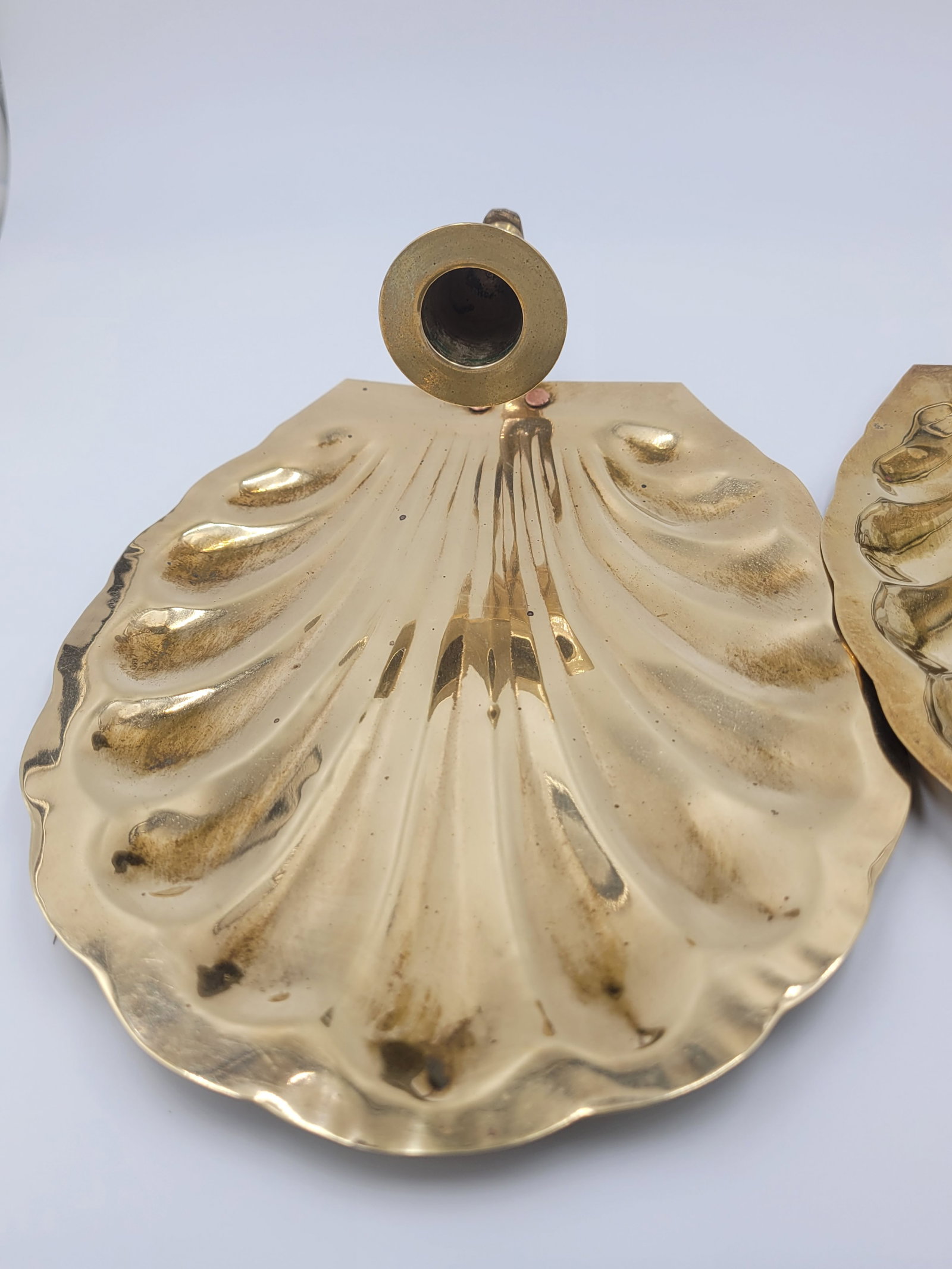 Mid 20th Century Hollywood Regency Scalloped Brass Shell Wall Sconce - Pair - 10