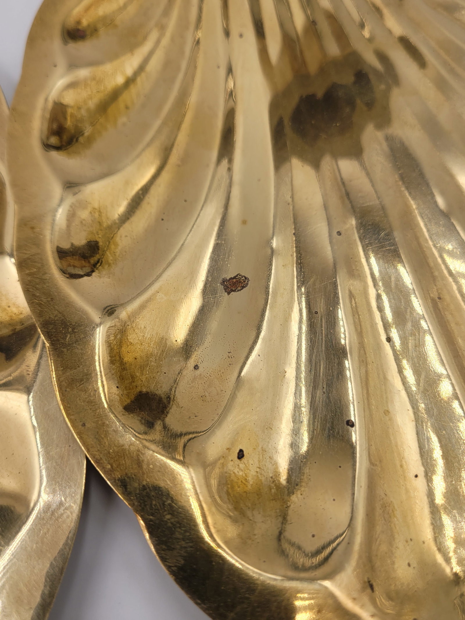 Mid 20th Century Hollywood Regency Scalloped Brass Shell Wall Sconce - Pair - 11