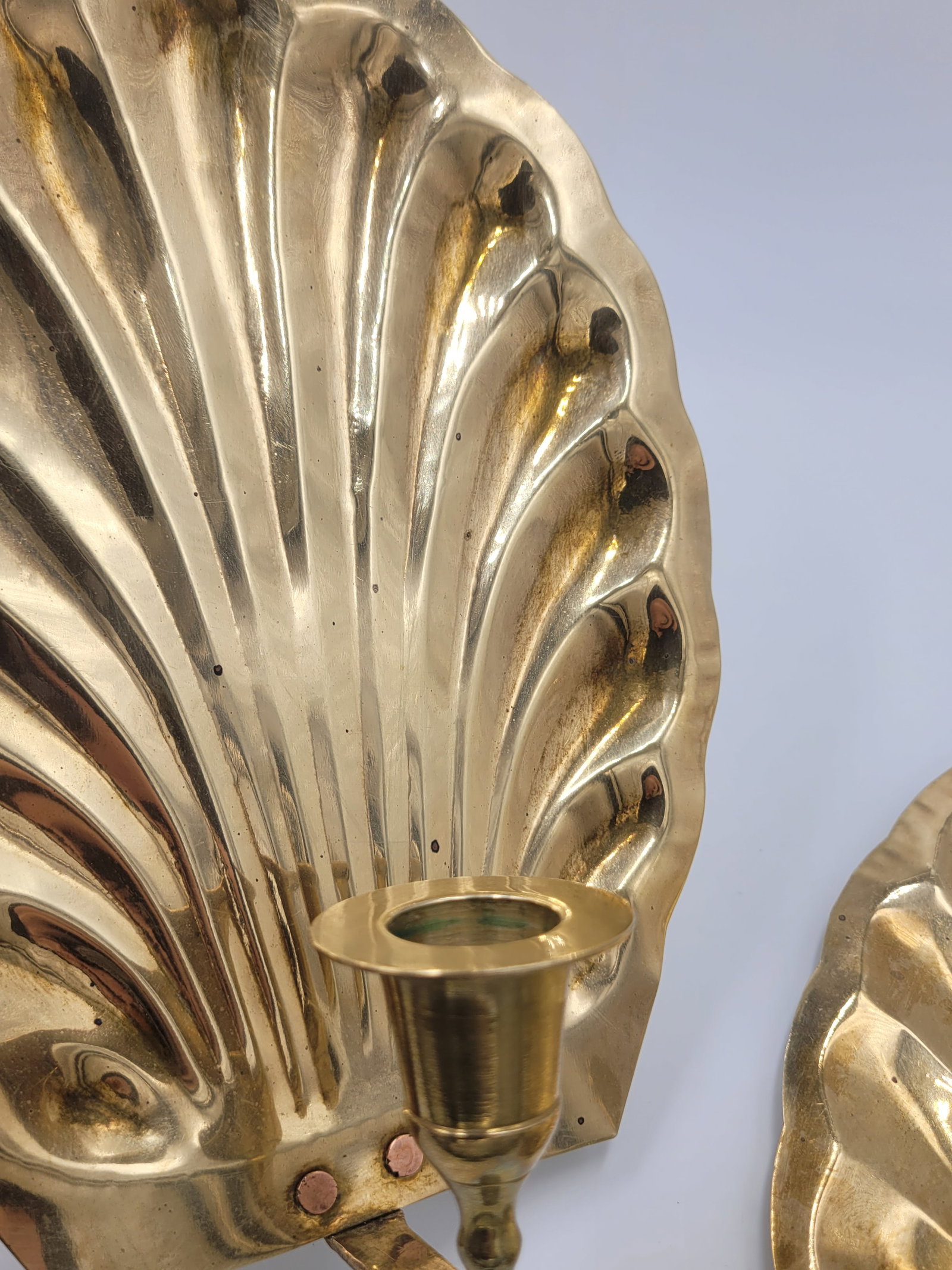 Mid 20th Century Hollywood Regency Scalloped Brass Shell Wall Sconce - Pair - 8