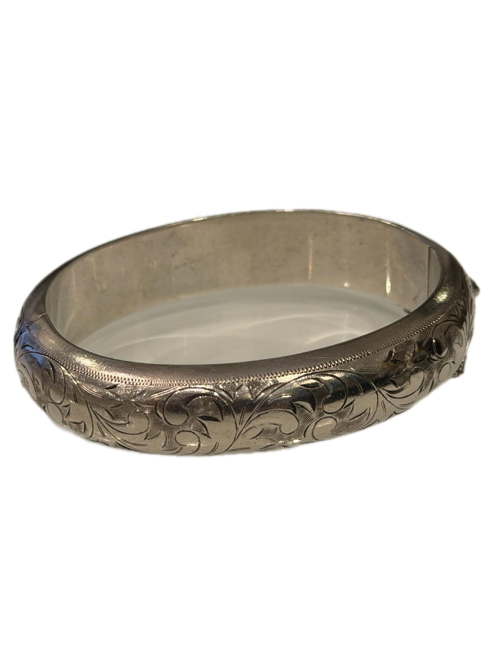 Vintage Art Nouveau Style Hinged Bangle Bracelet in Sterling Silver - 3