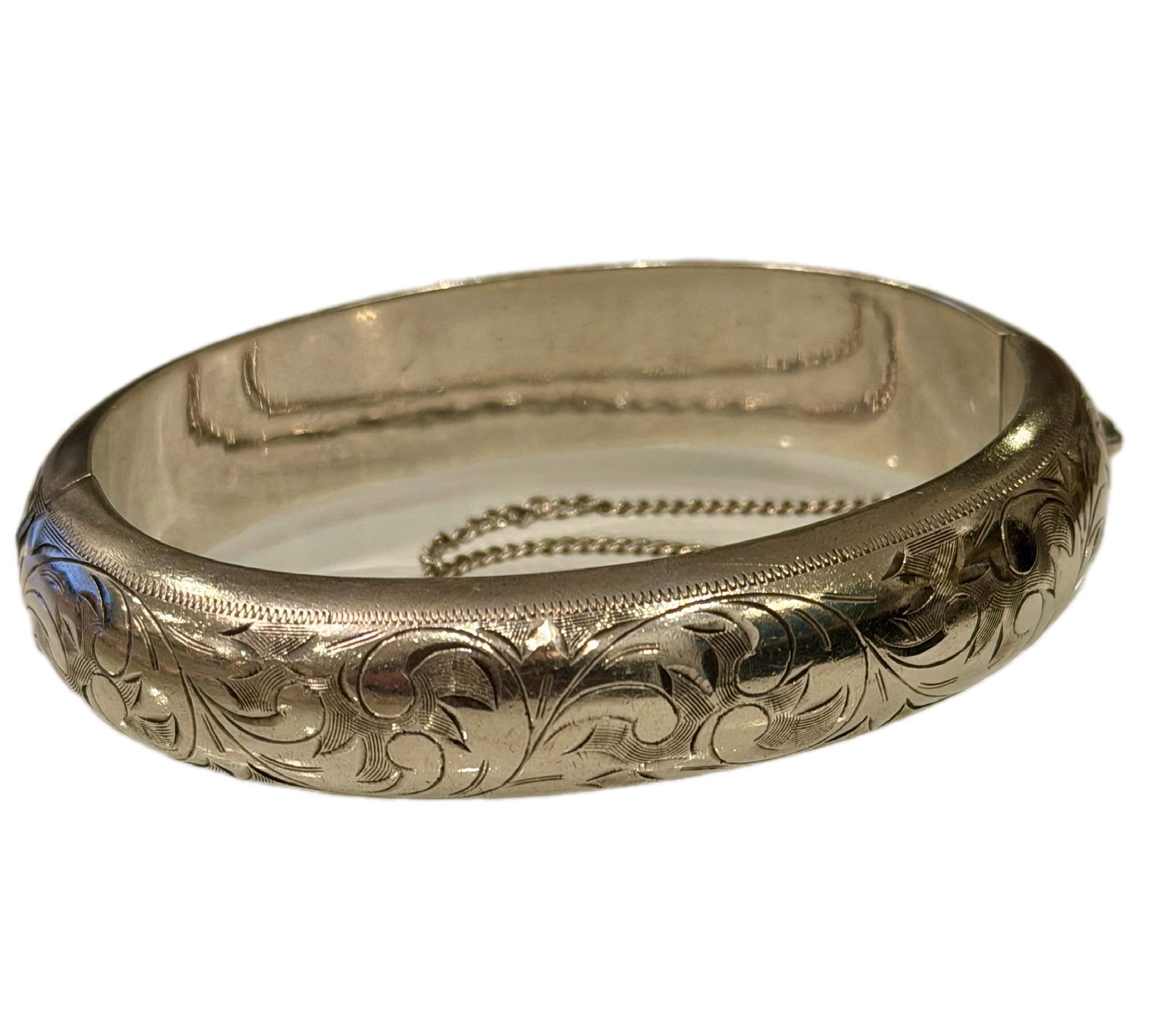 Vintage Art Nouveau Style Hinged Bangle Bracelet in Sterling Silver - 4