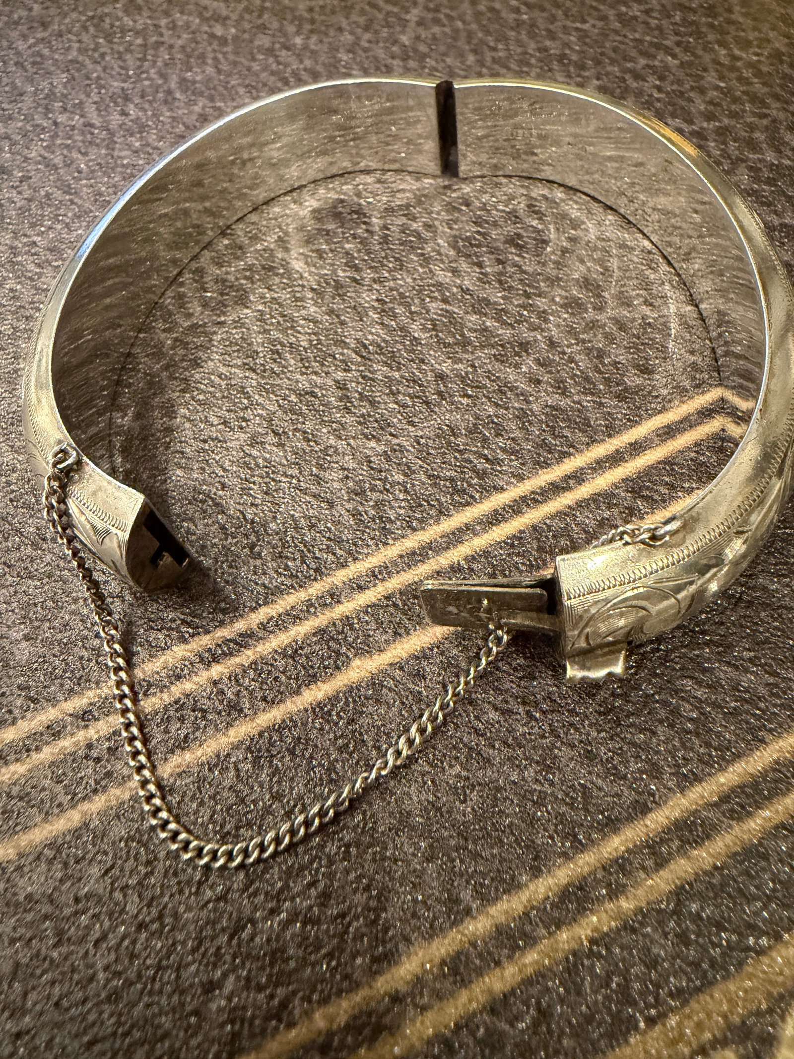 Vintage Art Nouveau Style Hinged Bangle Bracelet in Sterling Silver - 8
