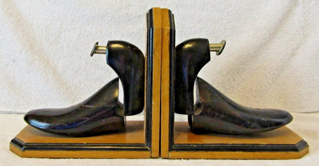 1940s Black Bakelite Cobbler Shoe Form H Bookends - a Pair - 2