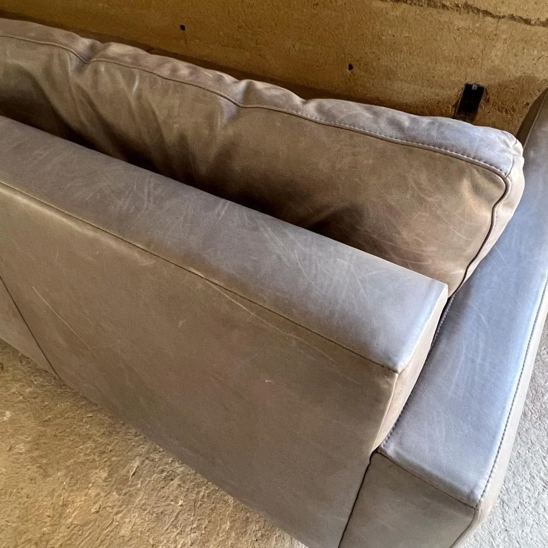 2000s Room & Board Gray Leather Sofa Pierson - 12