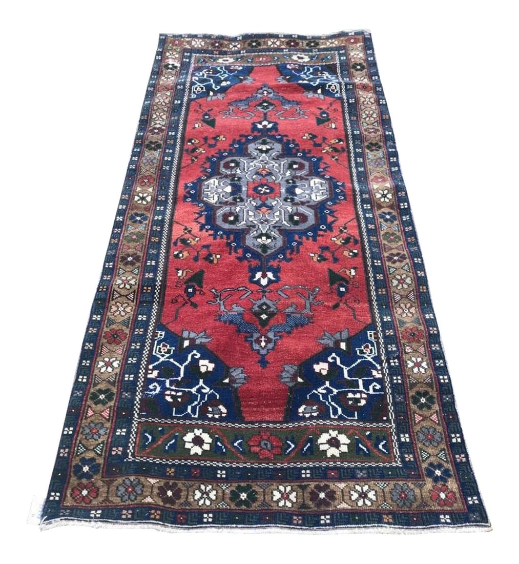 1960s Vintage Turkish Oushak Handmade Rug - 3"²3"³ × 7"²1"³: This is a vintage rug from the 1960s. This piece was hand-knotted. Condition: Alterations: Original Condition Unaltered Imperfections: Some Imperfections Condition Notes: Excellent condition but