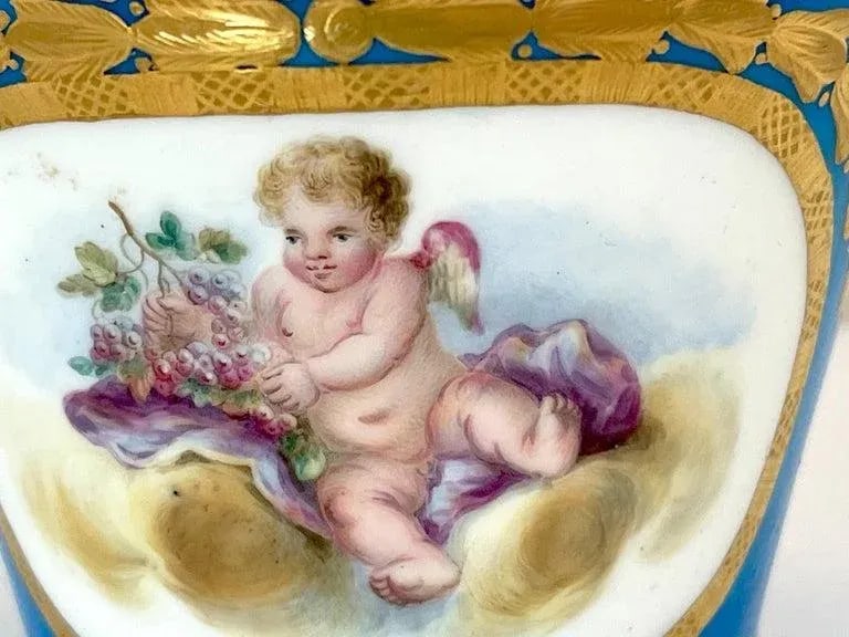 18th Century Sevres Blue Celeste Putti Motif Sugar Box 1767, Special Order - 5