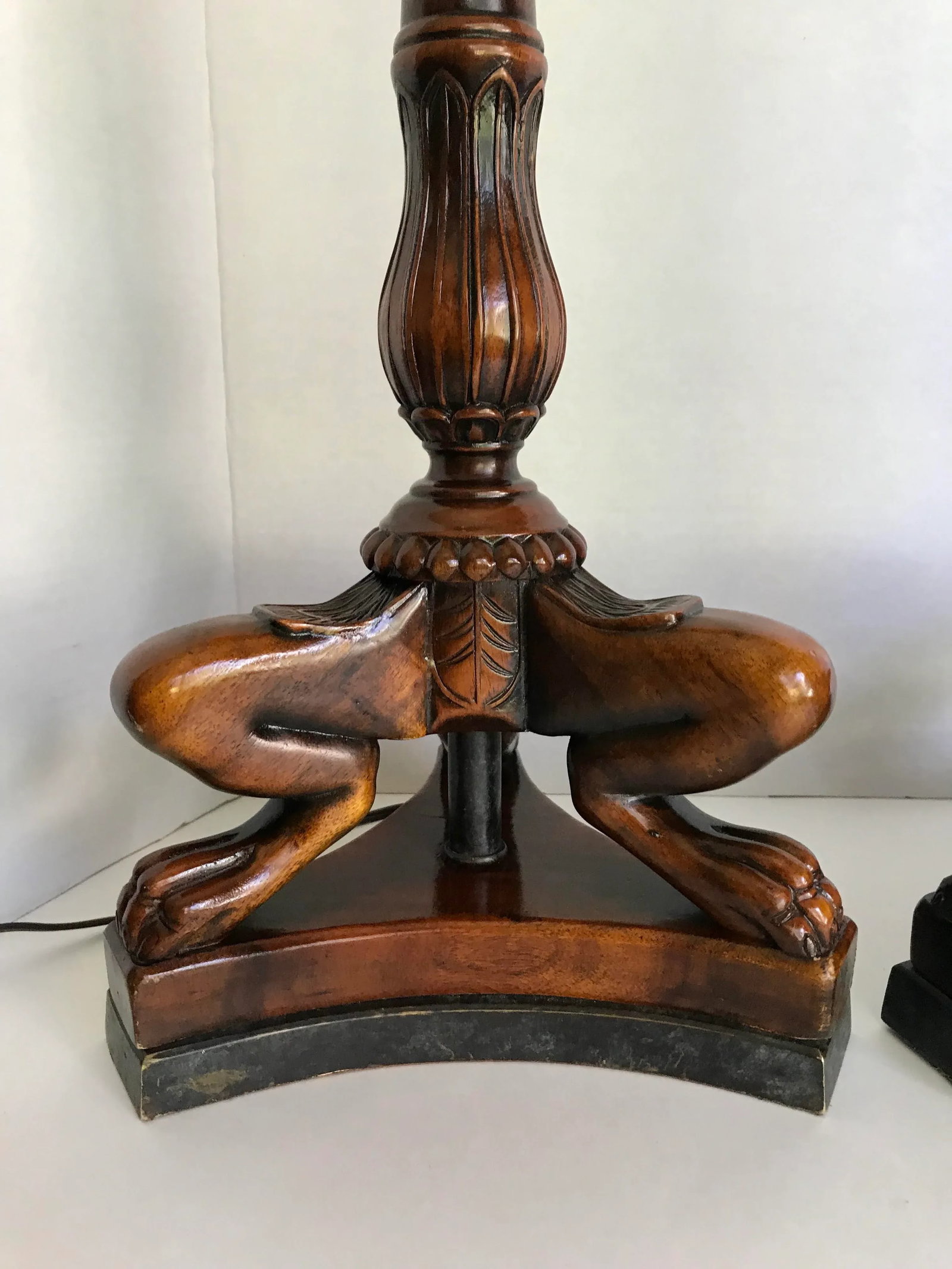 Carved Animalia Claw Lamps With Bronze Details - a Pair - 4