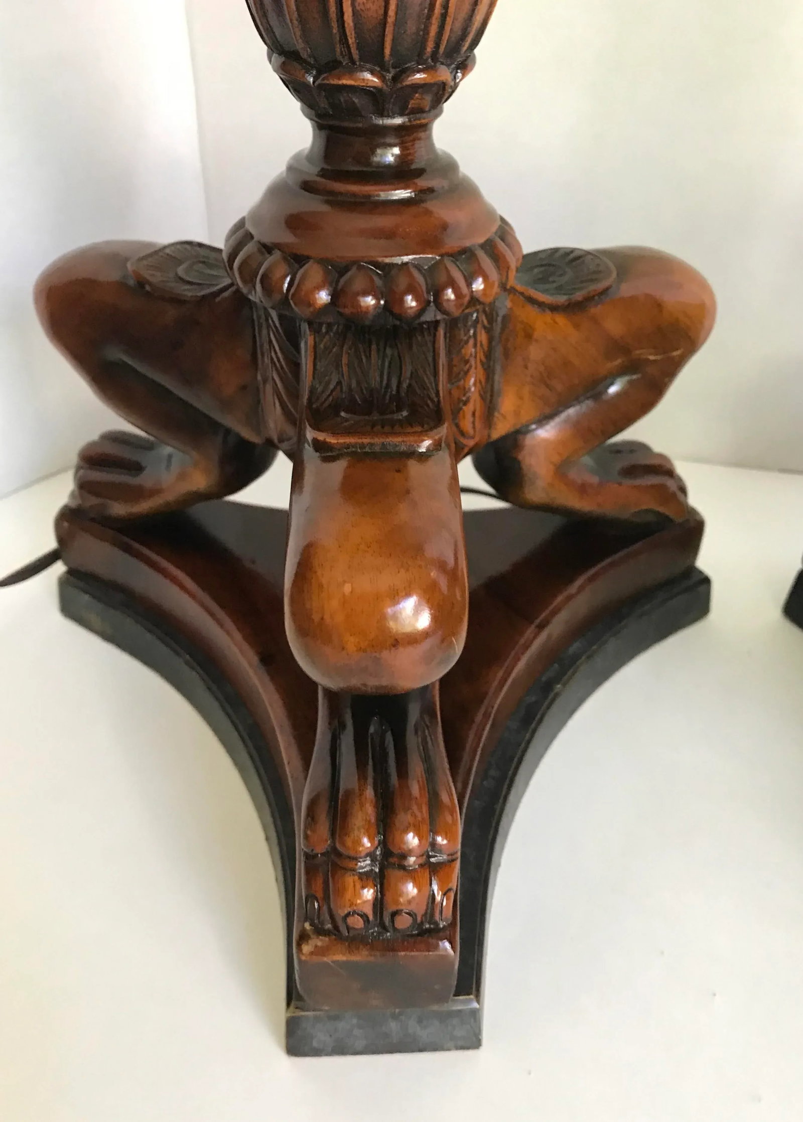 Carved Animalia Claw Lamps With Bronze Details - a Pair - 7