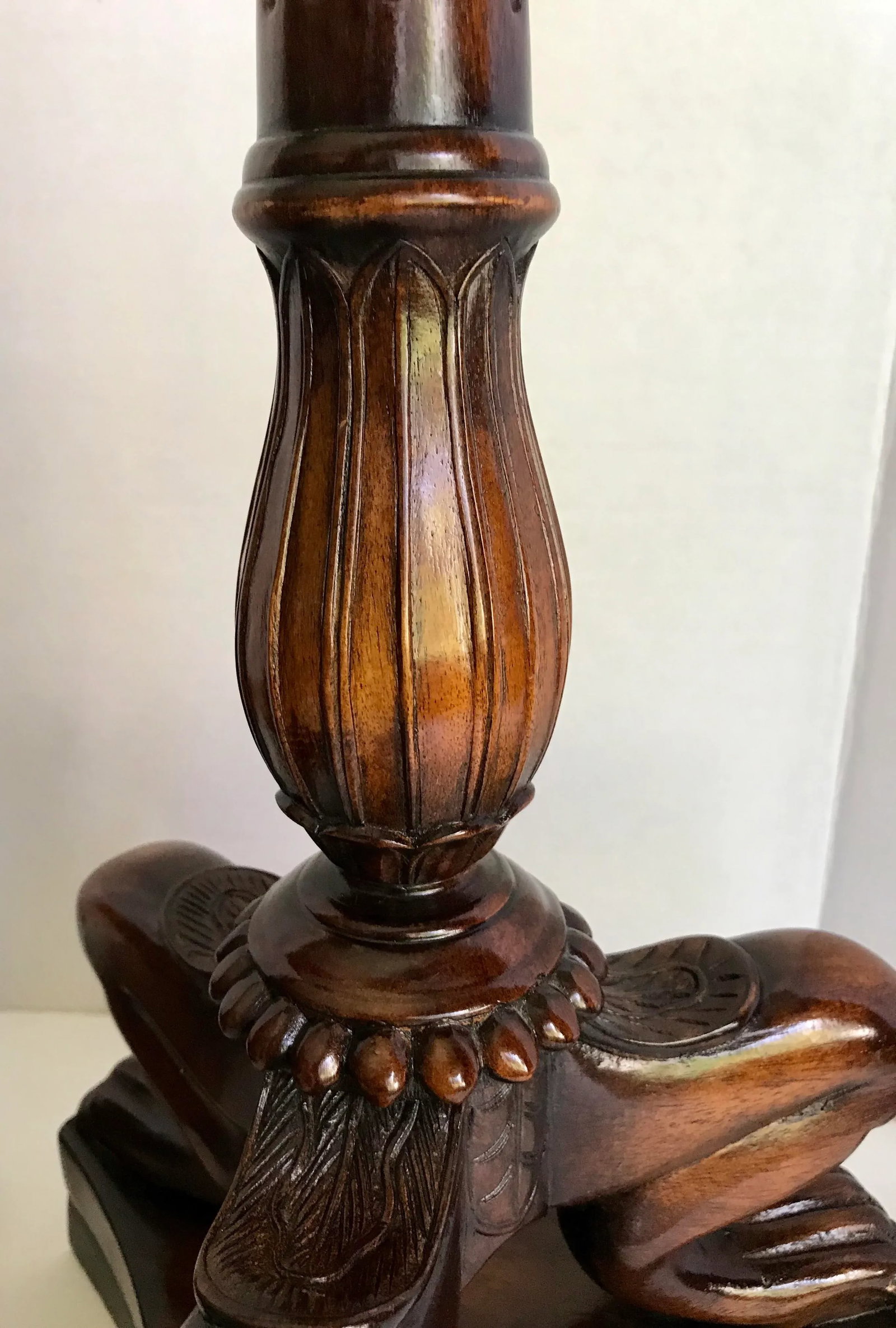 Carved Animalia Claw Lamps With Bronze Details - a Pair - 8