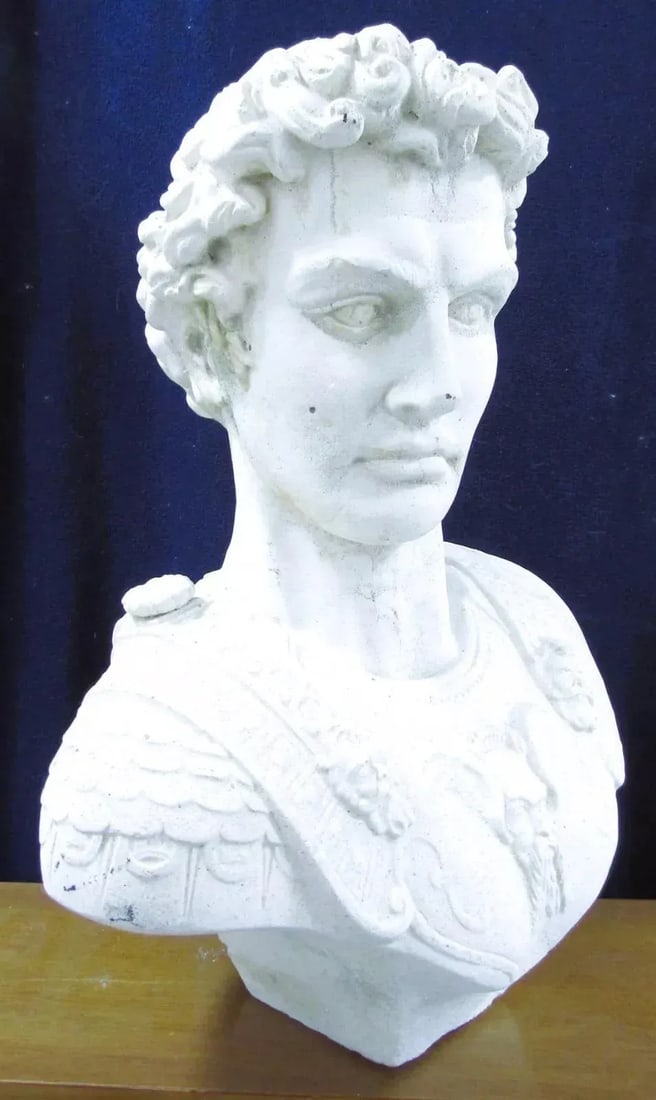 1960s Large Vintage Patinated Cast Concrete Bust of Julius Caesar - 3