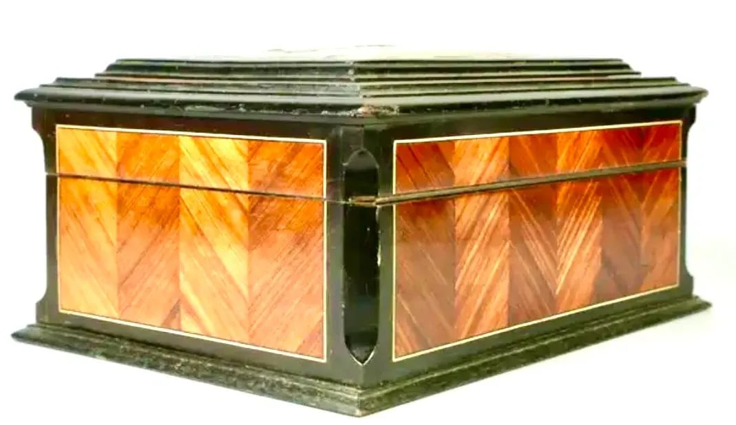 19th Century French Marquetry Inlaid and Ebonized Wood Box - 4
