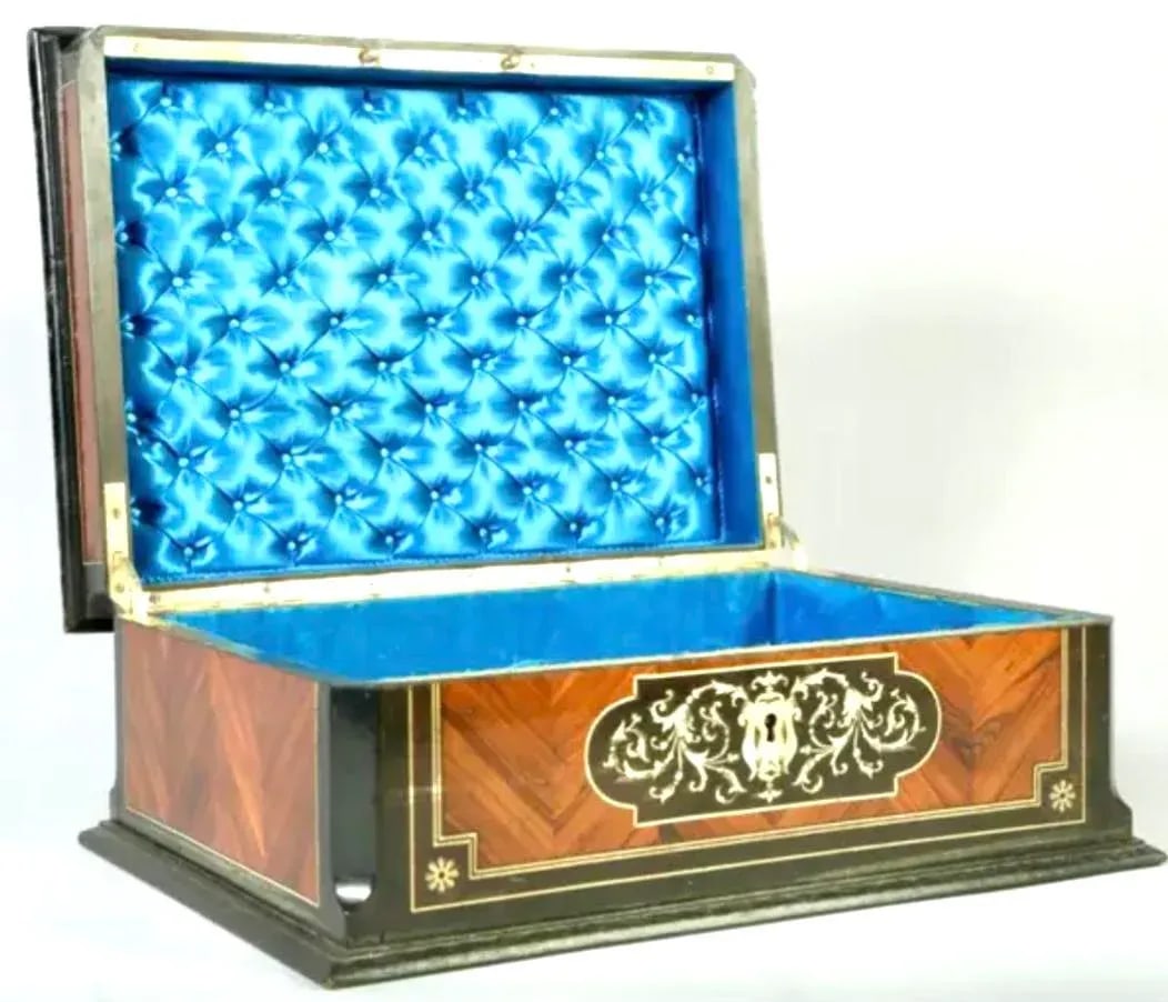 19th Century French Marquetry Inlaid and Ebonized Wood Box - 6