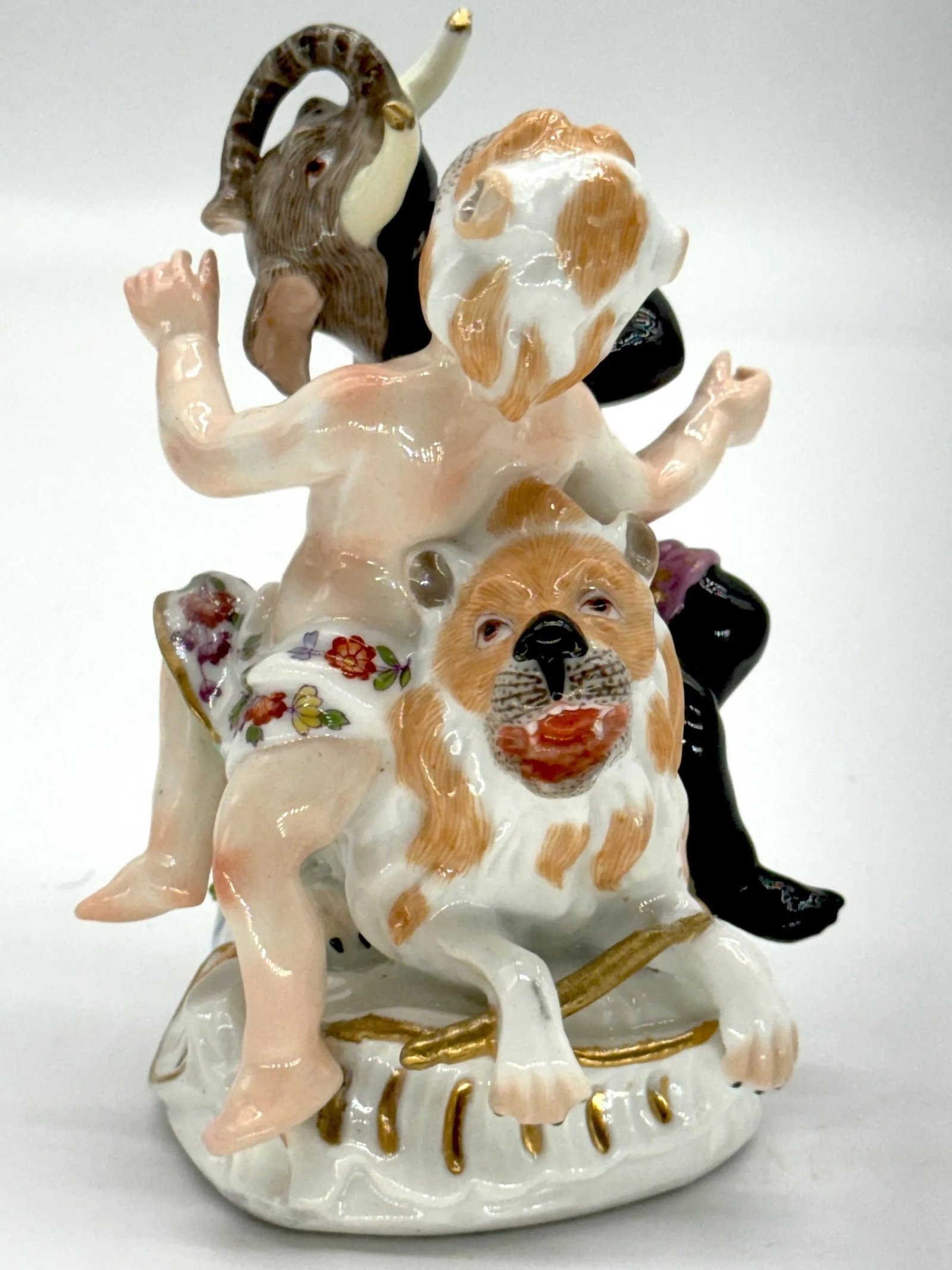 Meissen Porcelain Allegory of the Continent of Africa, Circa 1750 - 10