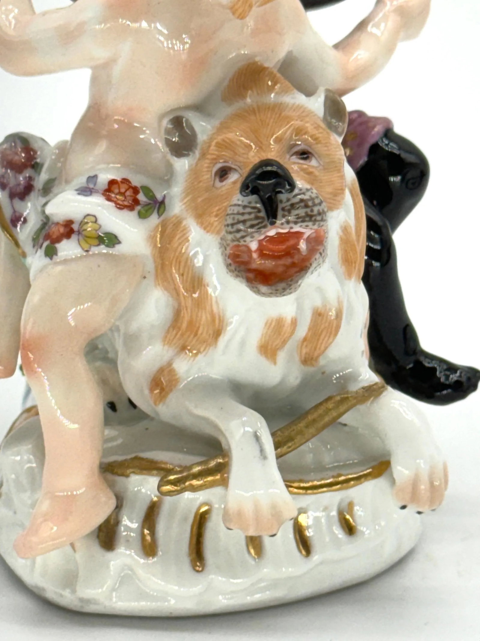 Meissen Porcelain Allegory of the Continent of Africa, Circa 1750 - 11
