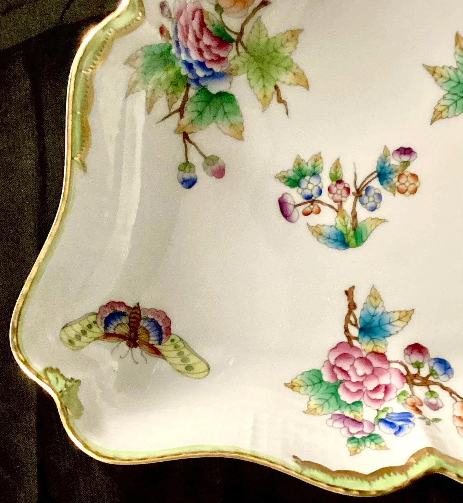 Herend Queen Victoria Triangle Dish - 2