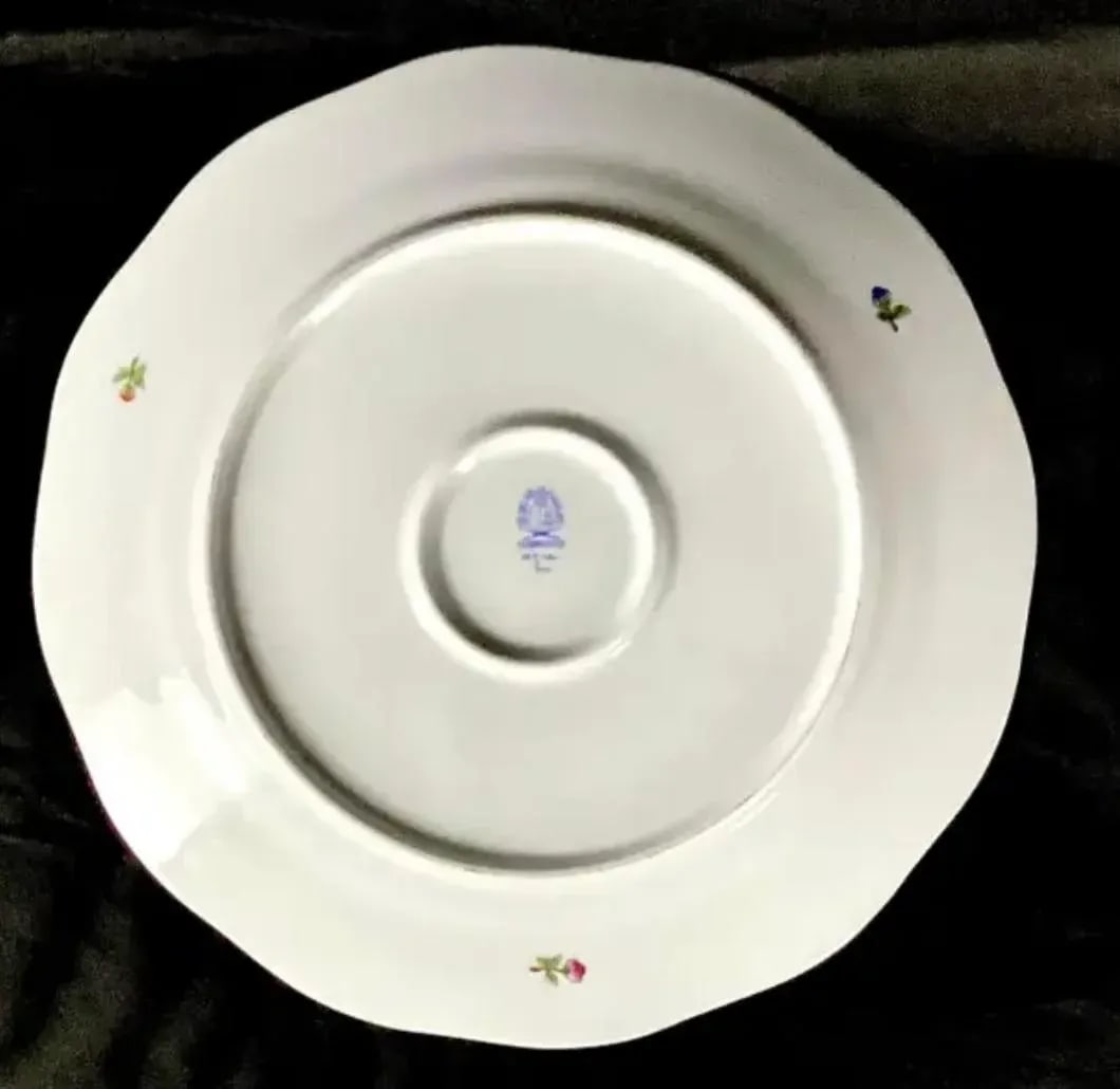 Herend Queen Victoria 12 Inch Round Platter - 4