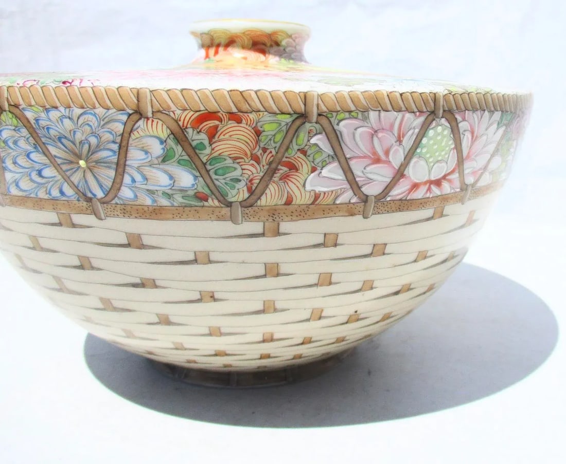 Japanese Porcelain Studio Vase - 4