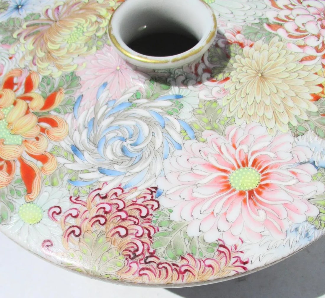 Japanese Porcelain Studio Vase - 8