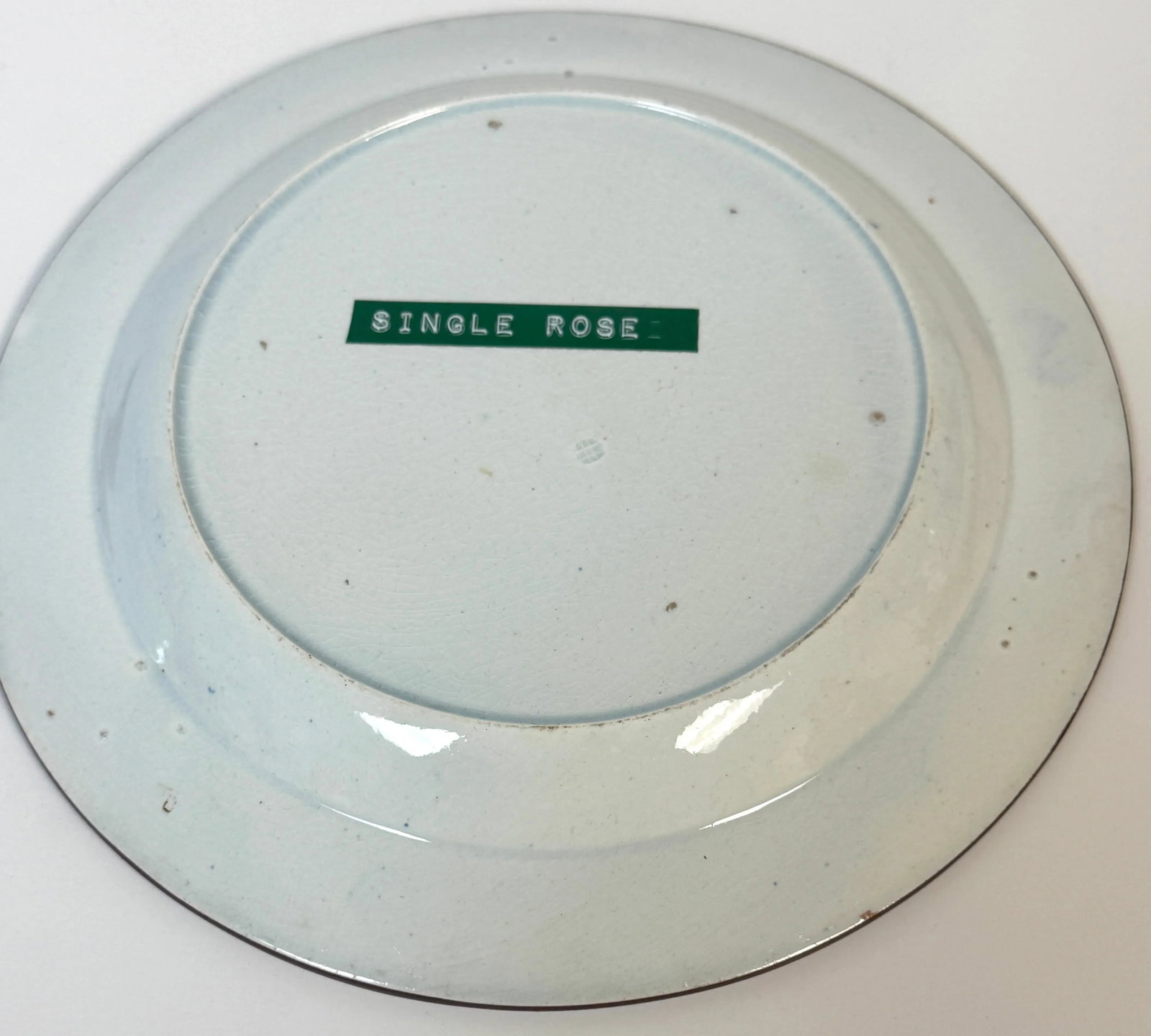 Pair of Gaudy Dutch 'Single Rose ' Pattern Plates - 8