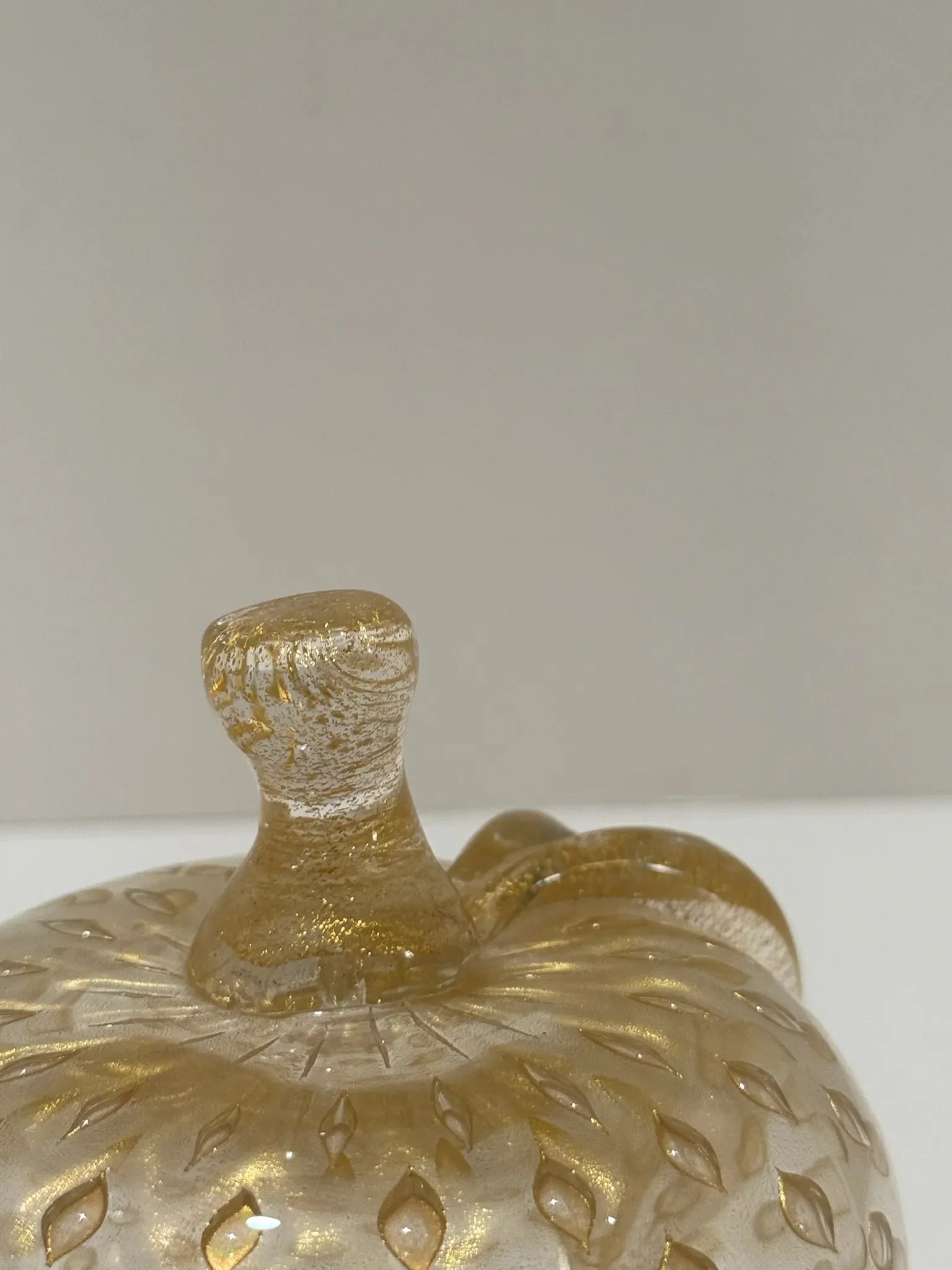 Mid 20th Century Large Archimede Seguso Murano Gold Aventurine Glass Apple Sculpture/Paperweight - 4
