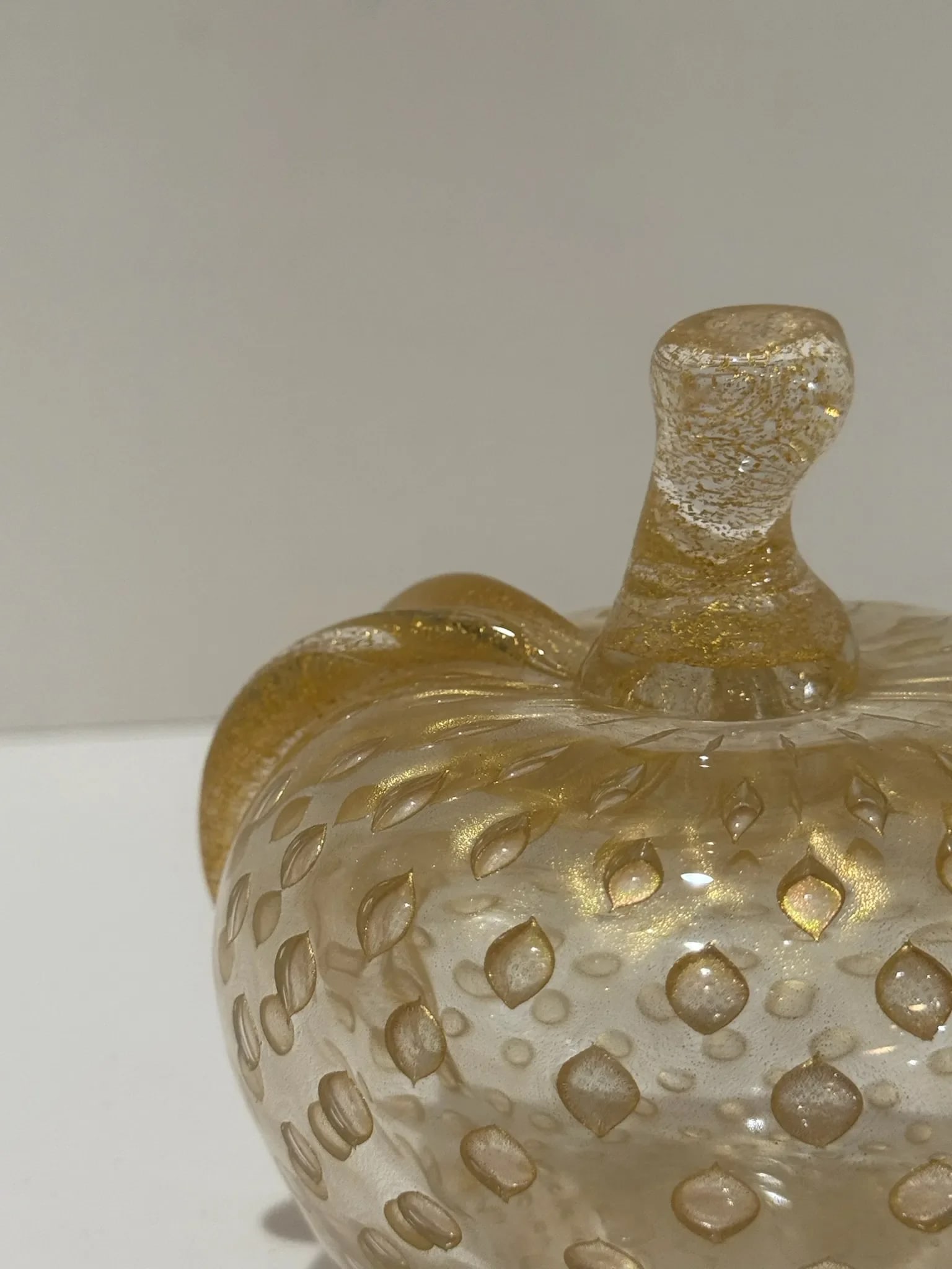 Mid 20th Century Large Archimede Seguso Murano Gold Aventurine Glass Apple Sculpture/Paperweight - 5