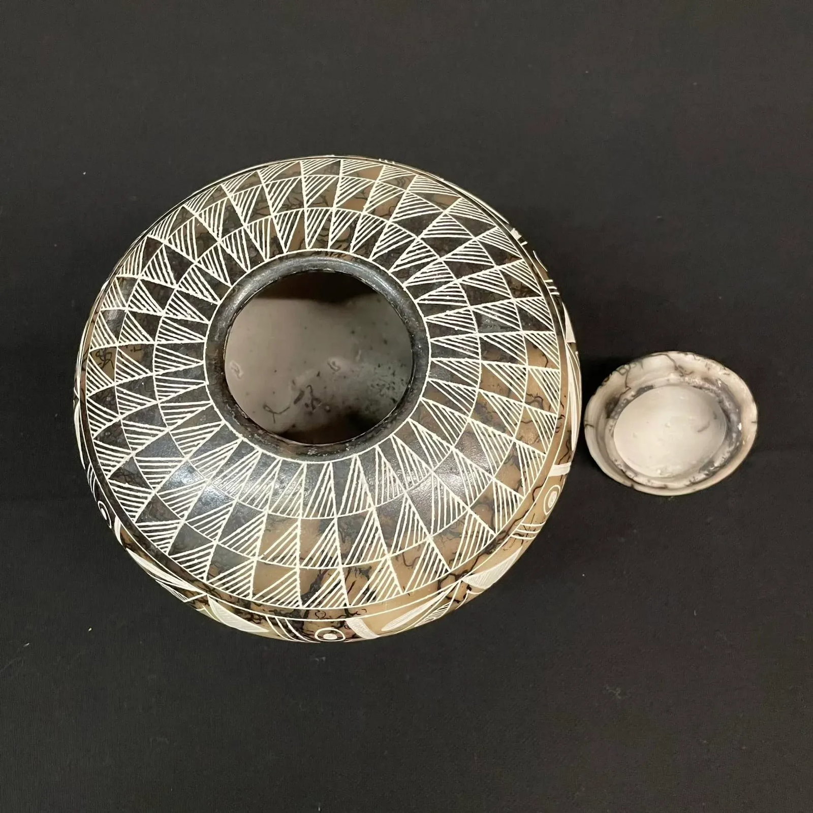 Native American Geometric Sgraffito Horsehair Pottery Lidded Jar - Acoma Pueblo - 6