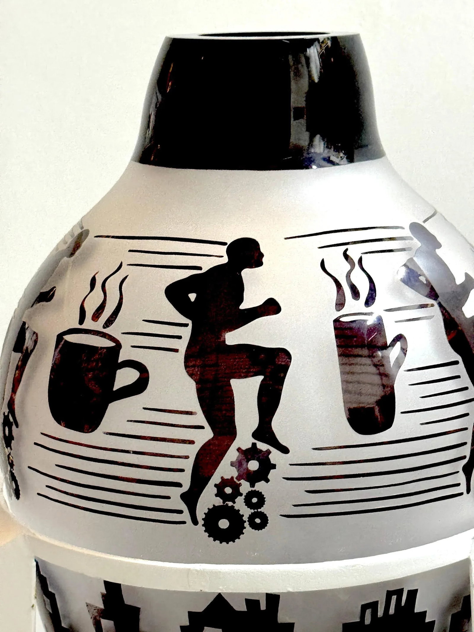 Momentum: Cameo Glass Amphora Vase & Stand by Duncan McClellan - 7