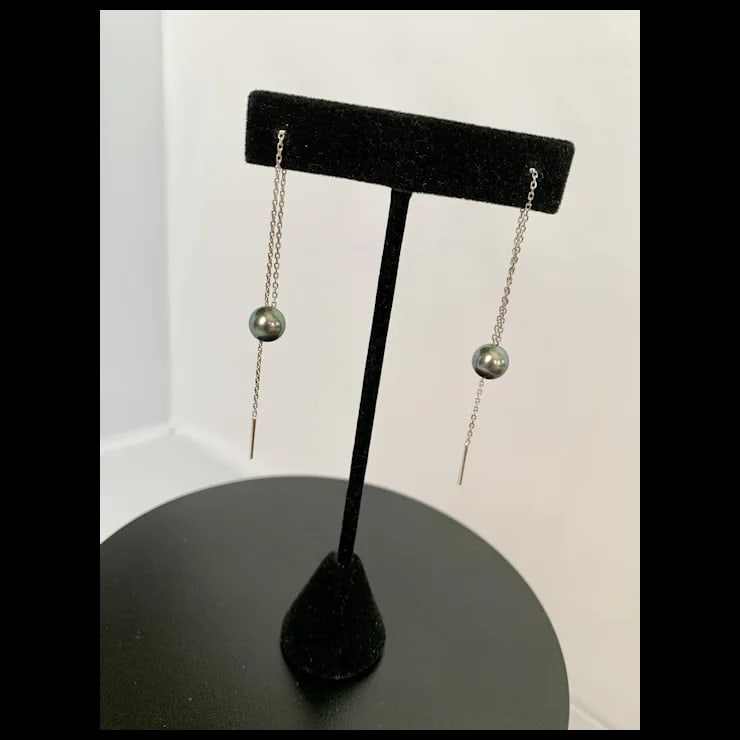 Late 20th Century Tahitian Black Pearl and 14k White Gold Earrings, A Pair - 6
