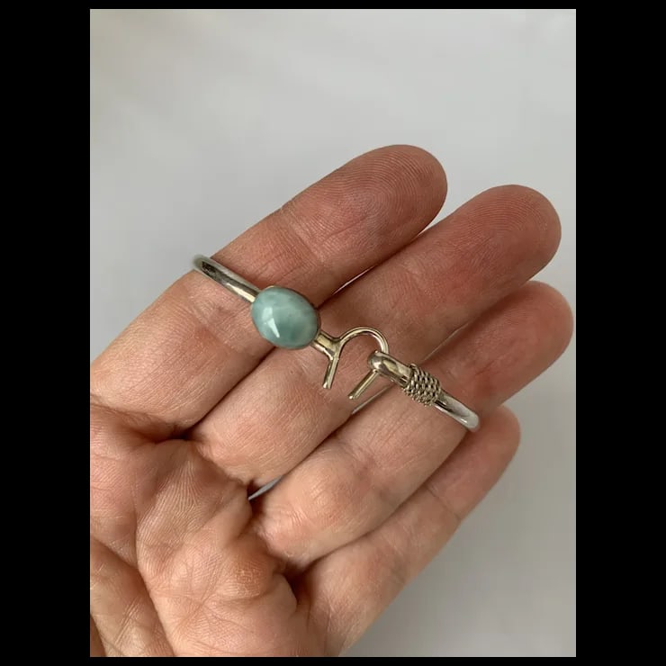Late 20th Century Sterling and Larimar Hook Bangle - 5