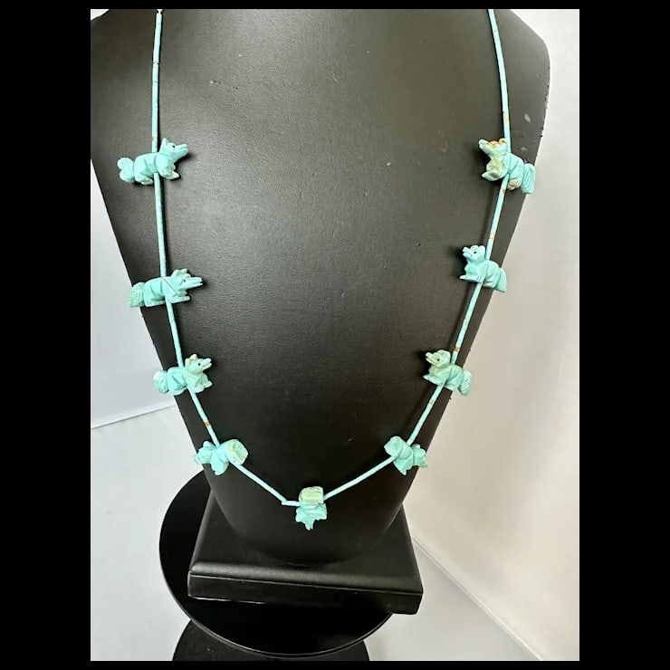 Late 20th Century Zuni Turquoise Fox Fetish Necklace - 2