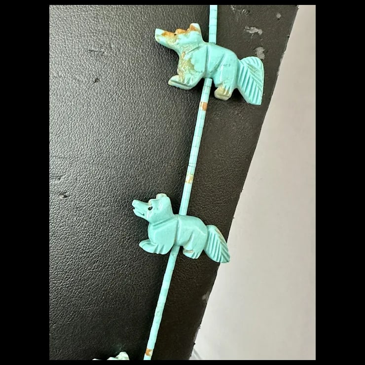 Late 20th Century Zuni Turquoise Fox Fetish Necklace - 3
