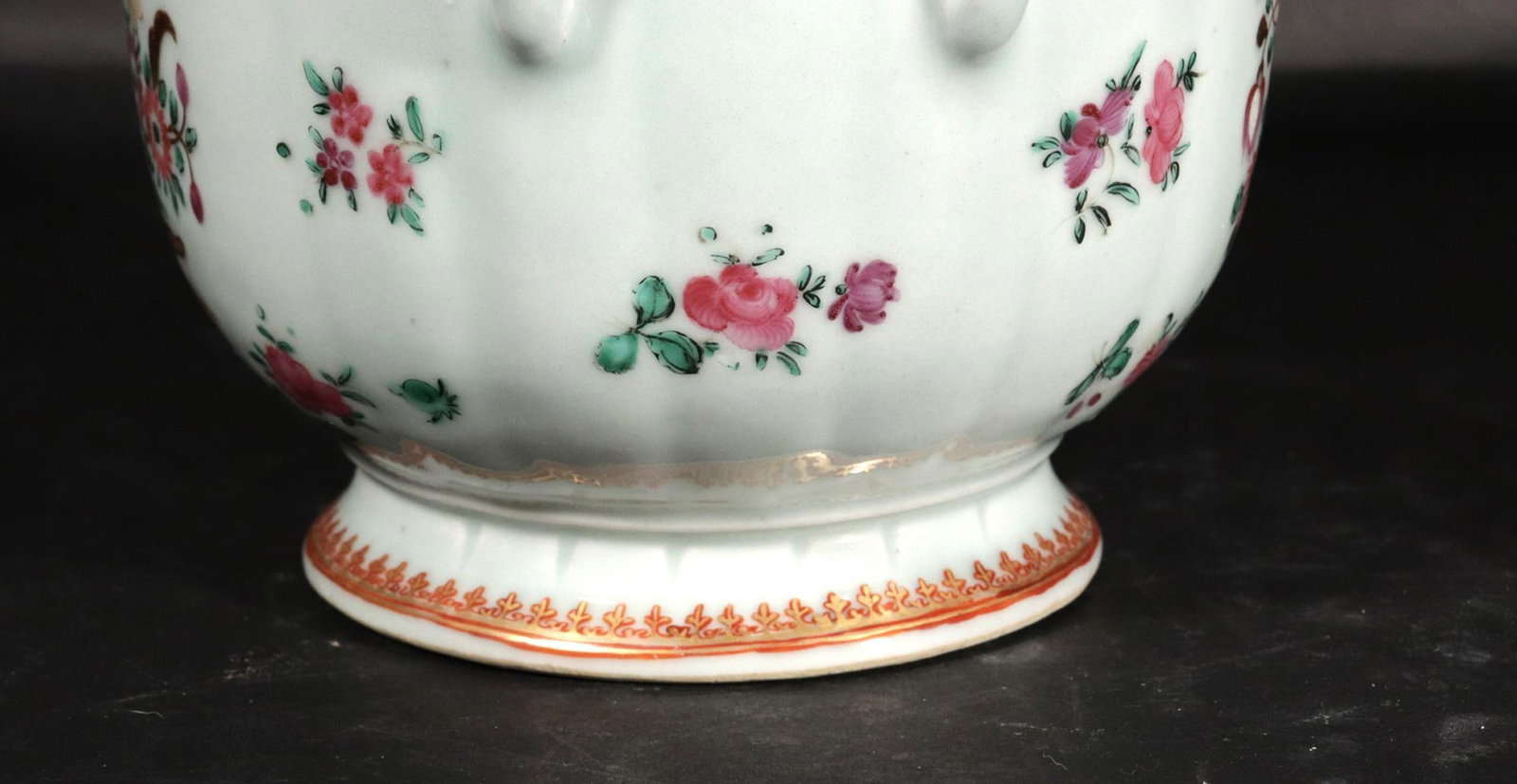 Elegant Tableware: Chinese Export Famille Rose Porcelain Wine Cooler Circa 1775 - 2