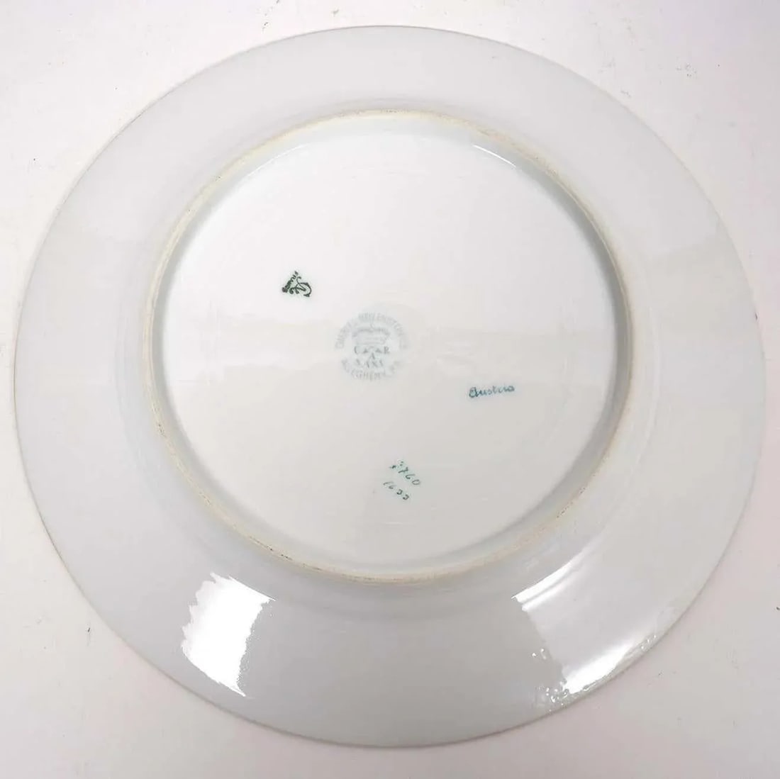 Early 20th Century Limoges Raised Gilt Enameled Napoleonic Plates, Circa 1900 - Set of 12 - 3