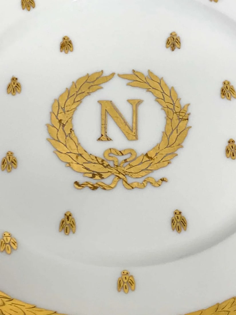 Early 20th Century Limoges Raised Gilt Enameled Napoleonic Plates, Circa 1900 - Set of 12 - 5