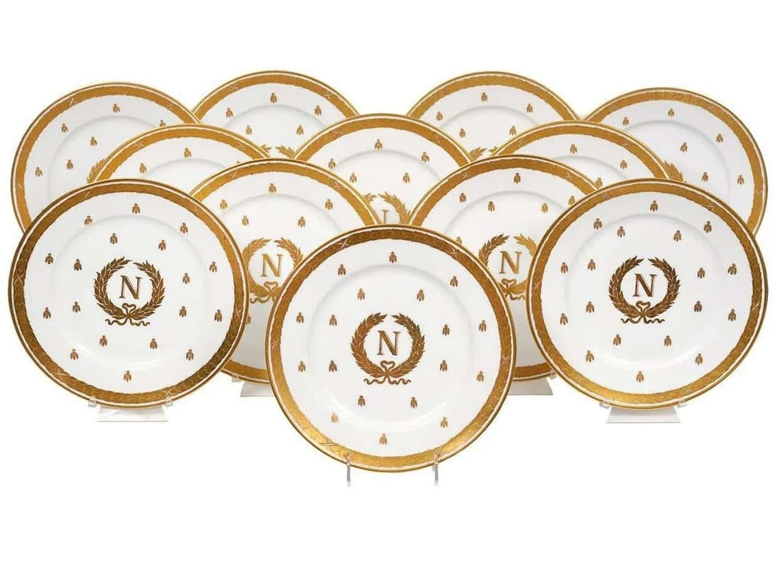 Early 20th Century Limoges Raised Gilt Enameled Napoleonic Plates, Circa 1900 - Set of 12 - 9