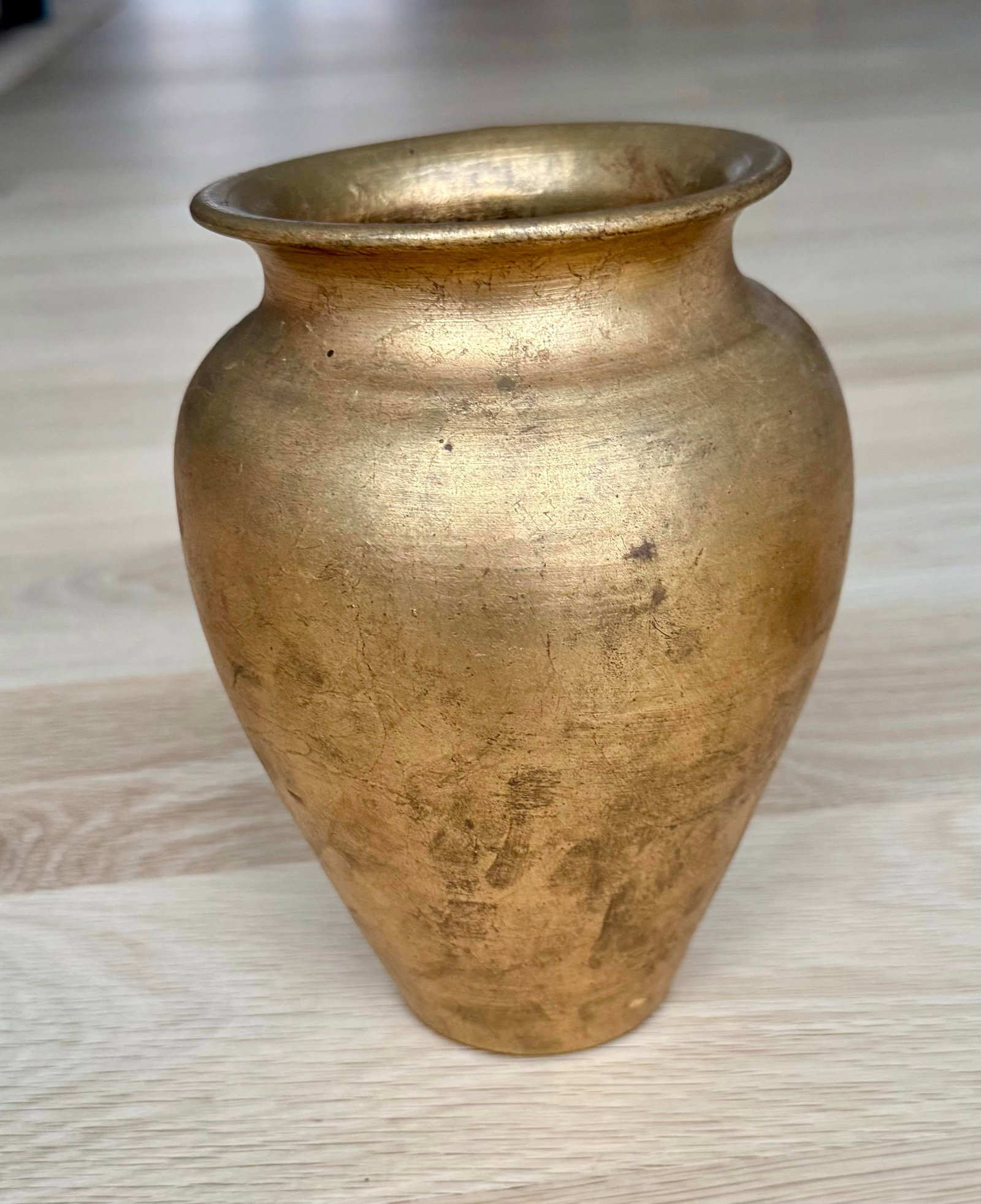 Set of 2, Vintage Neoclassical Gold Leaf Terracotta Vases – Made in Italy - 4