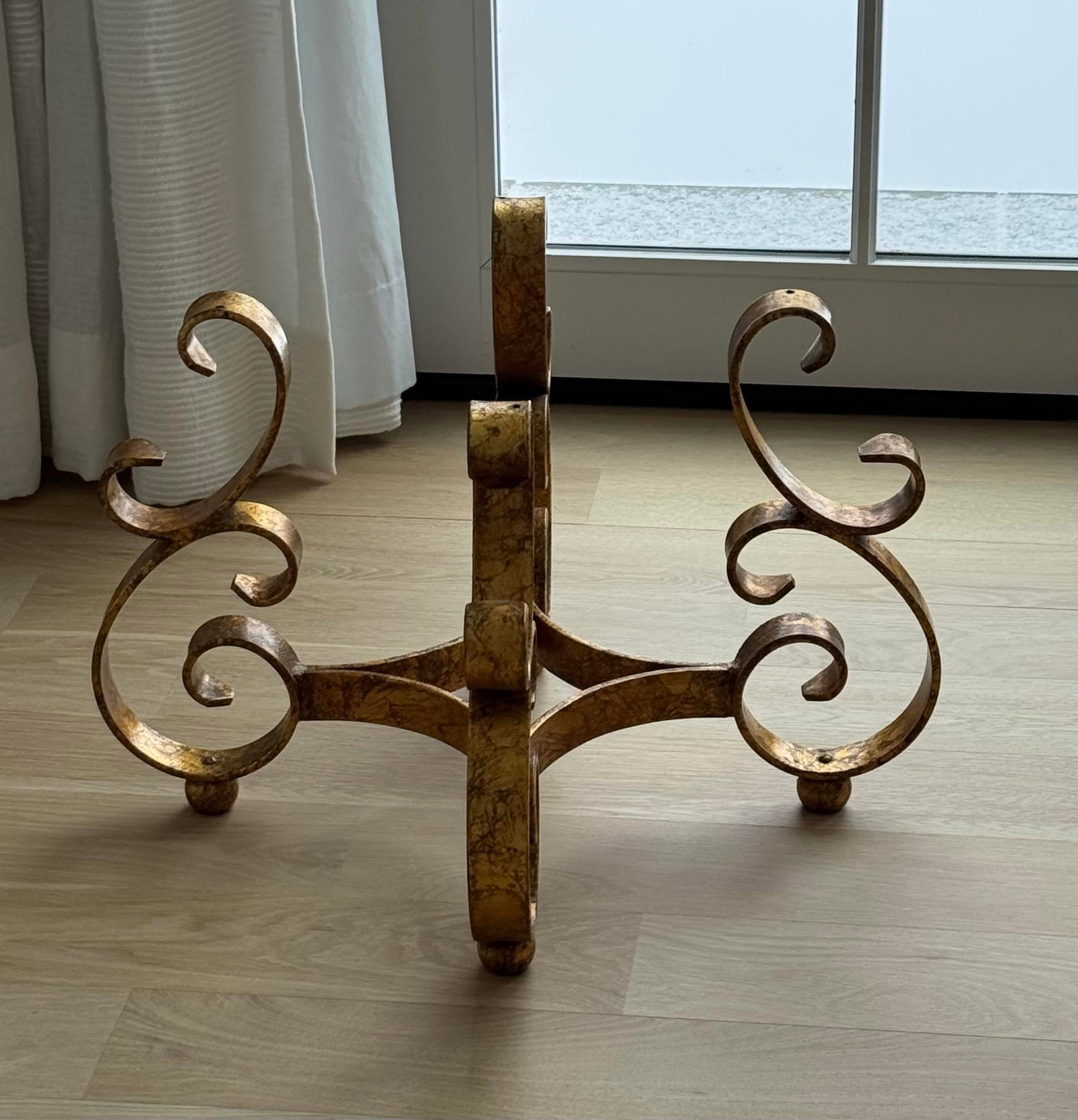Wonderful Pair of Sculptural Wrought Iron Side Table or Ottoman Bases With Gilt Finish Circa 1960s - 5