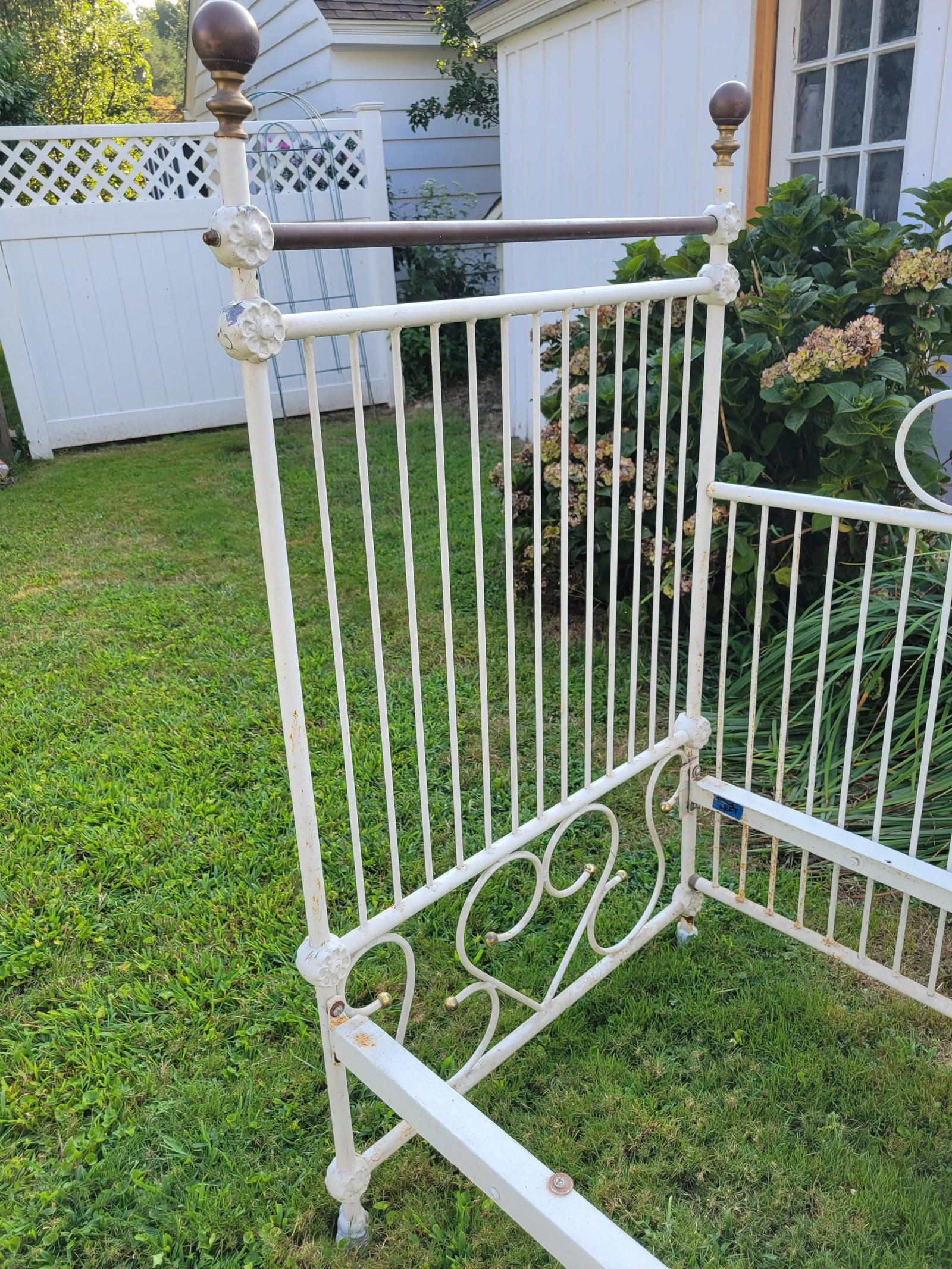 Early 20th Century Vintage Iron Daybed - 3
