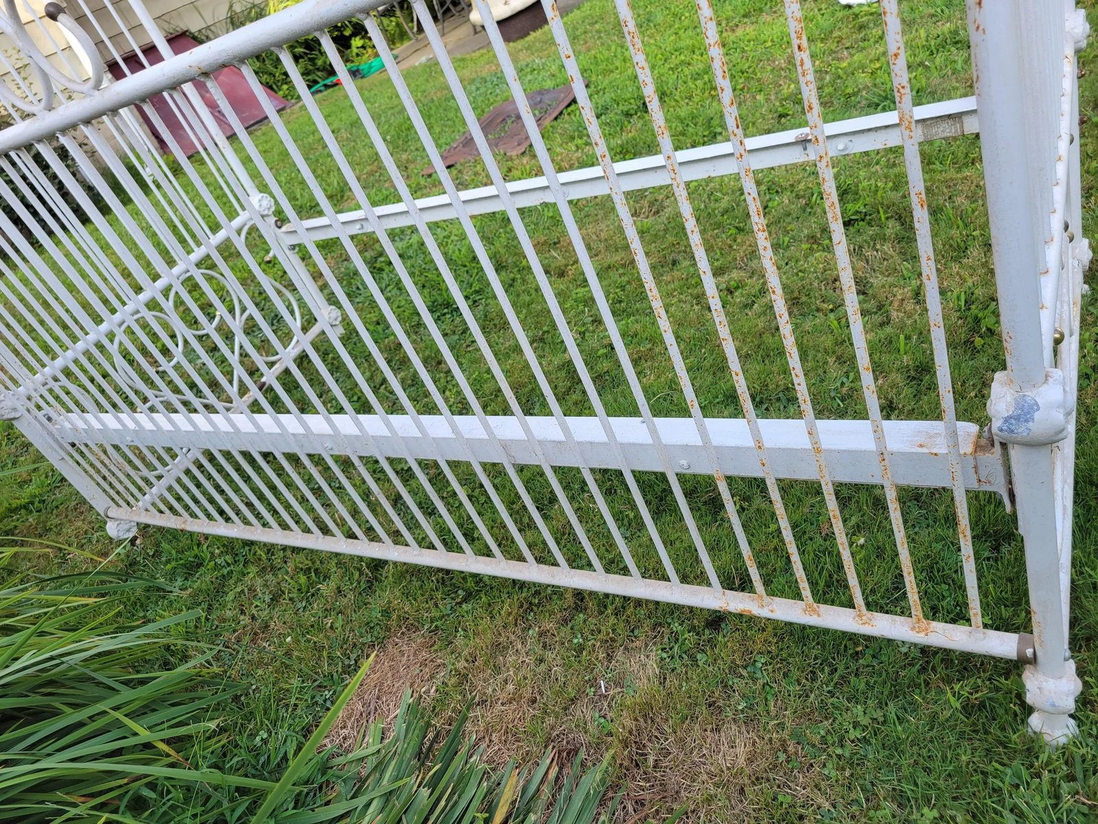 Early 20th Century Vintage Iron Daybed - 7