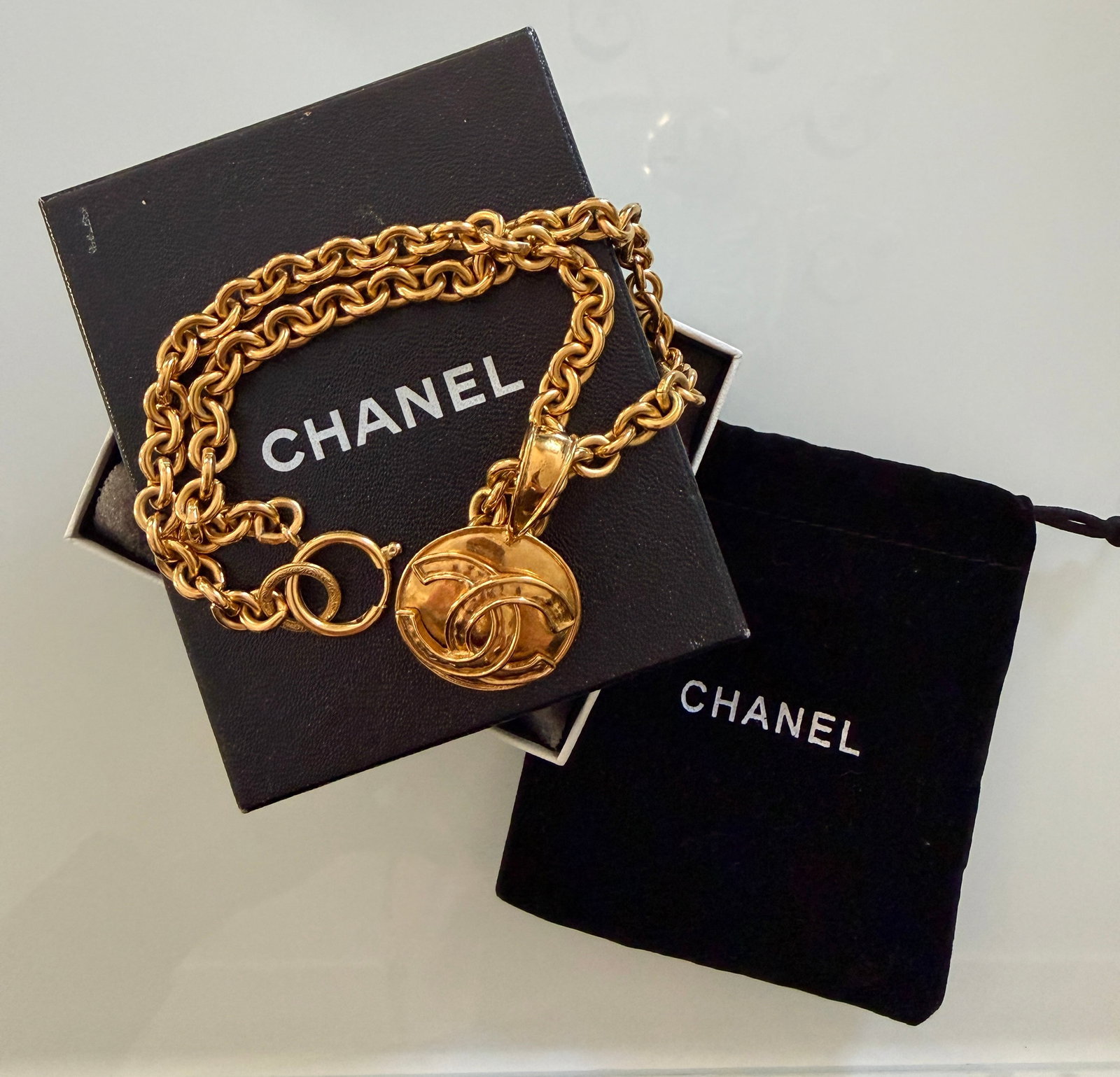 Chanel 1994 Spring Collection CC Logo Medallion Necklace in Gold Plate - 5