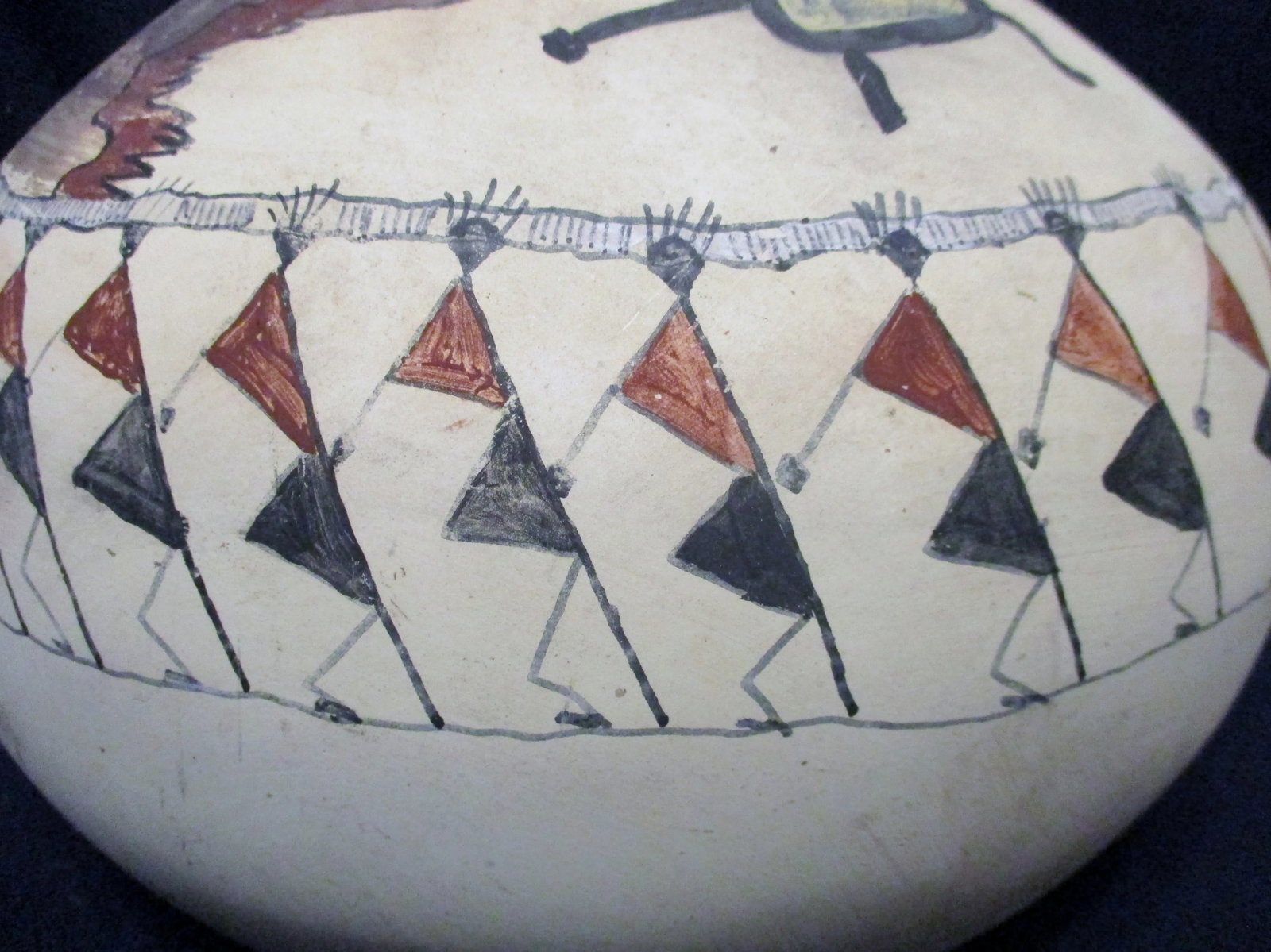 1990s Large Acoma Pottery Jar Signed Maer With Polychrome People, Stork and Frog - 8