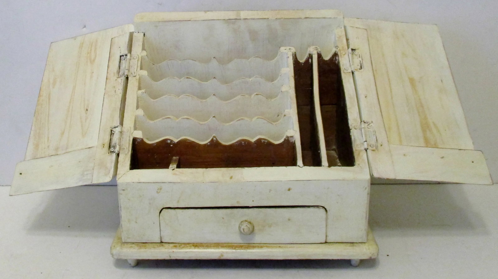 1930s Handmade White Slanted Wooden Two Door One Drawer Stationery Cabinet - 2