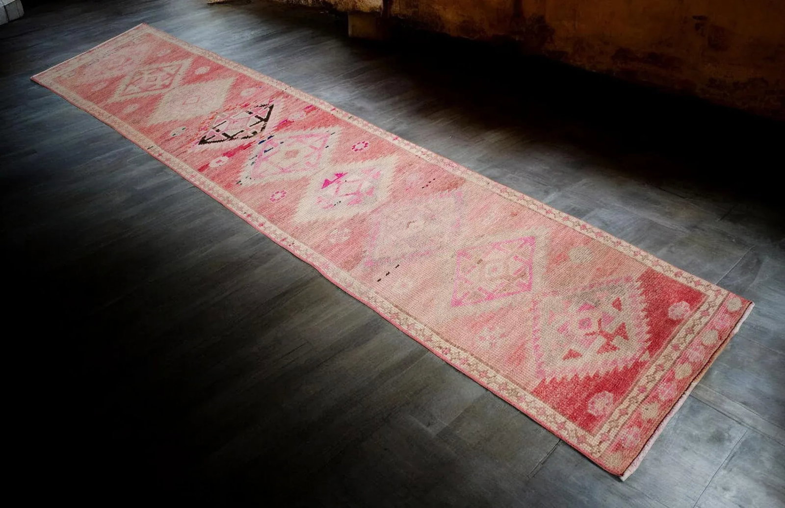 1970s Hand-Knotted Turkish Runner - 2"²2"³ × 10"²7"³ - 2