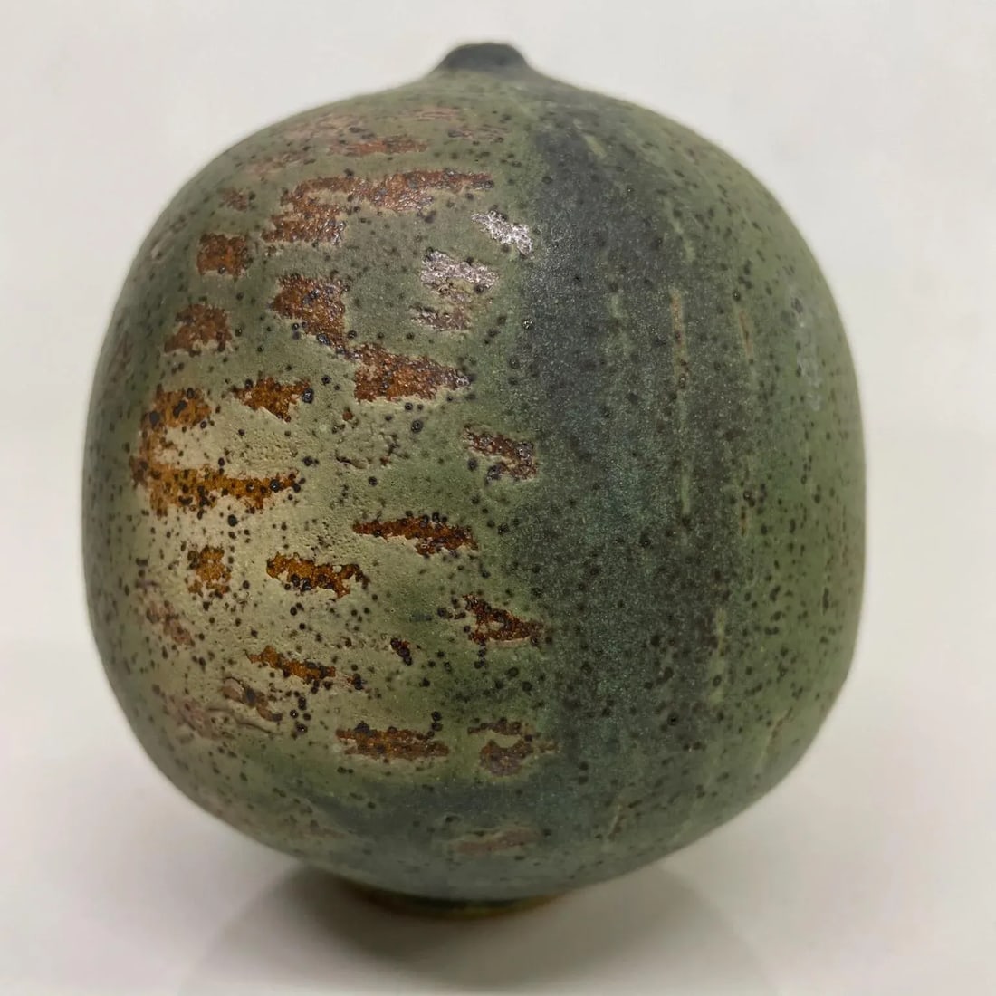 1970s Green Art Pottery Style Rose Cabat Feelie Vase California - 4