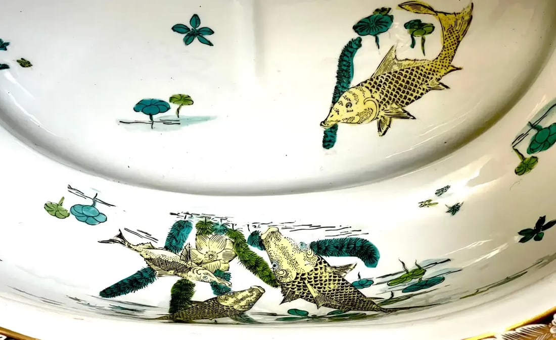 Mid 20th Century Royal Crown Derby Style 'Imari' Pattern Centerpiece - 2