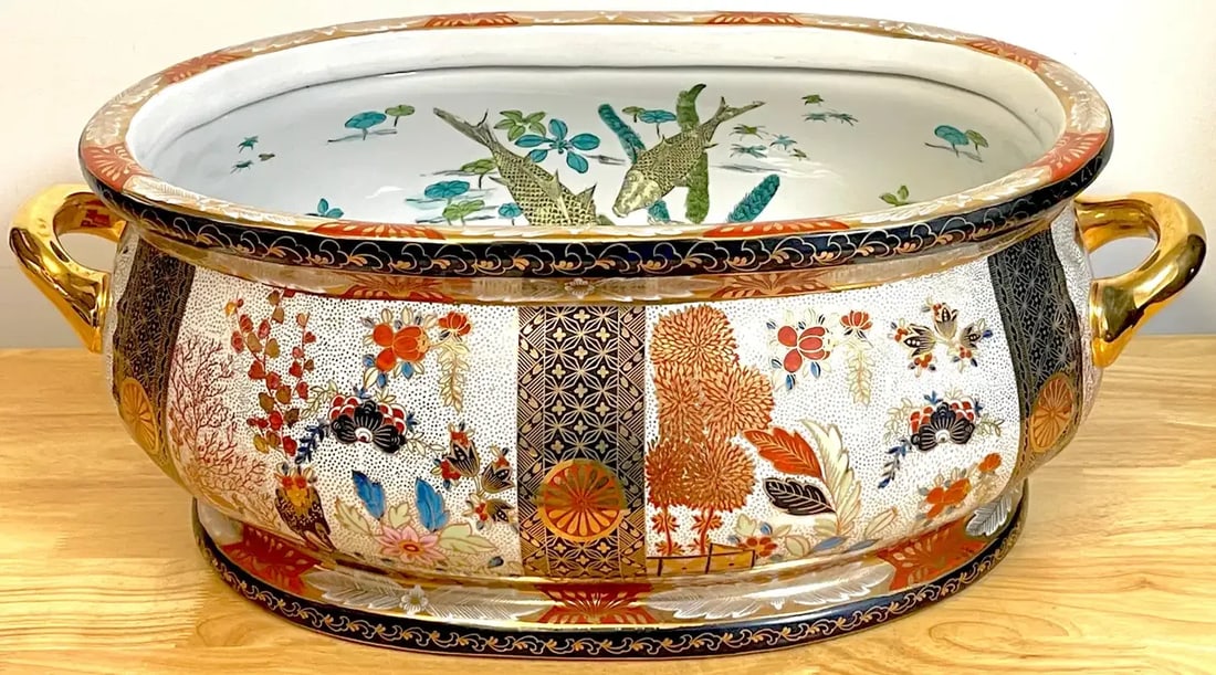 Mid 20th Century Royal Crown Derby Style 'Imari' Pattern Centerpiece - 3