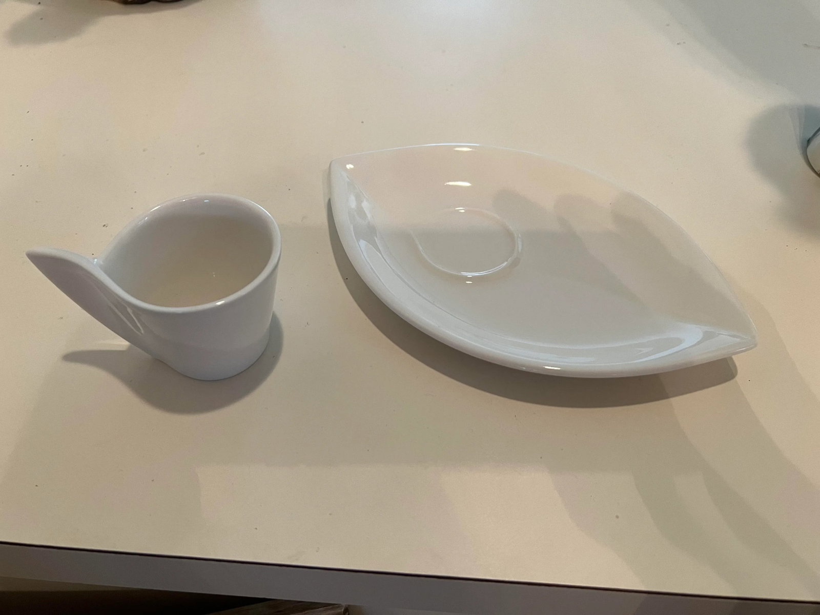 Modern Plate & Cup Set by Villeroy & Boch - 12 Pieces - 4
