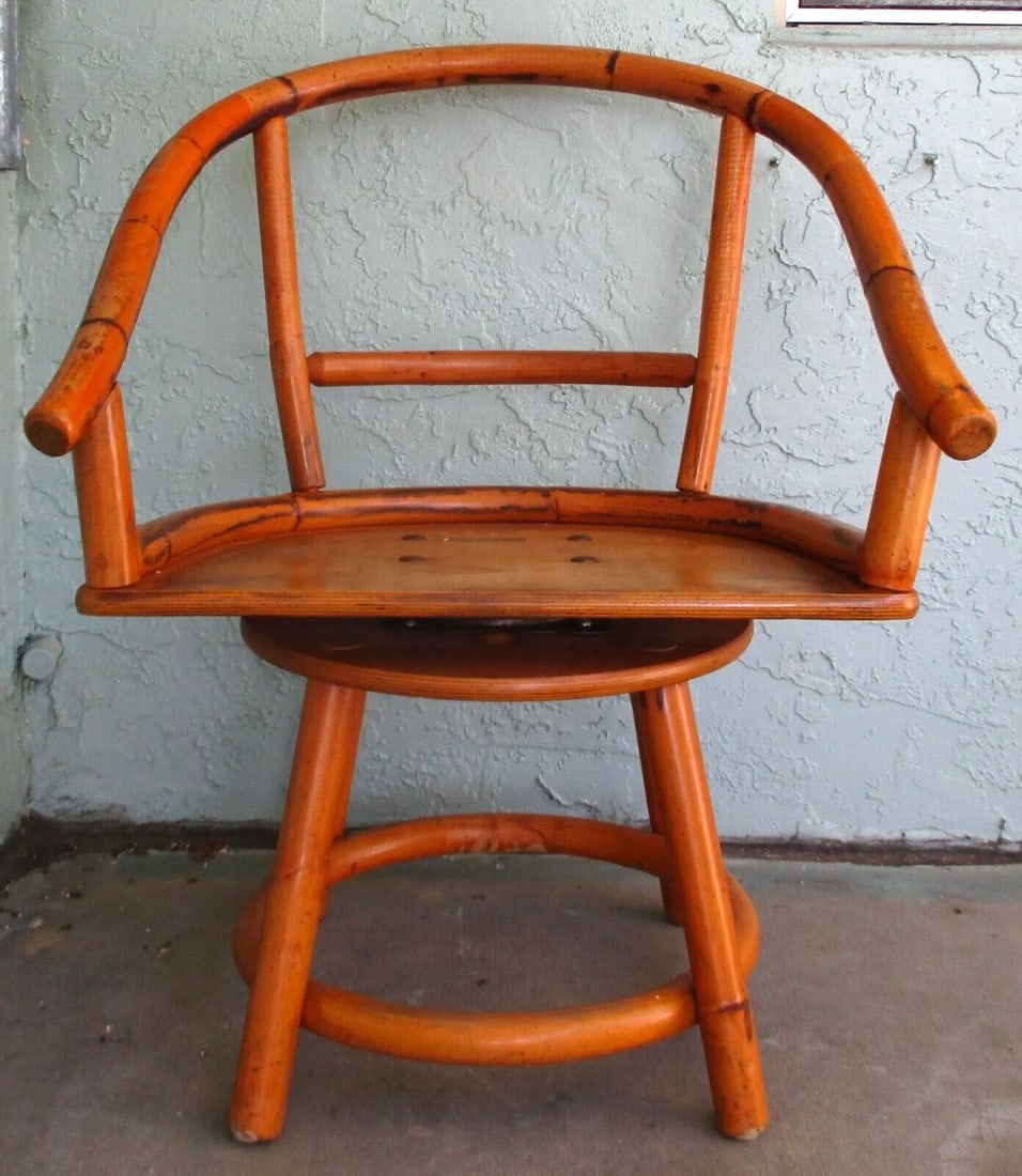 Vintage Pair of Sturdy Rattan Low Back Swivel Chairs - 3
